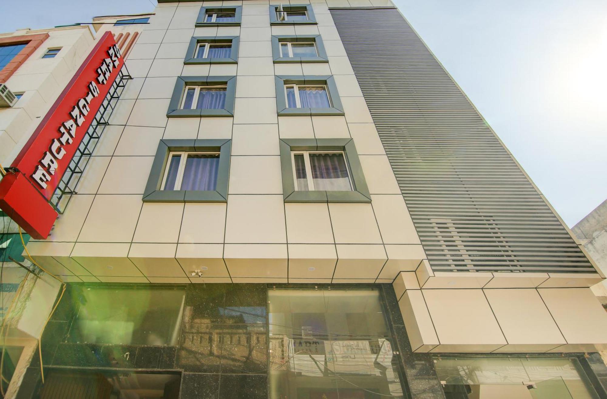 Smart Signature Delhi Airport Hotel New Delhi