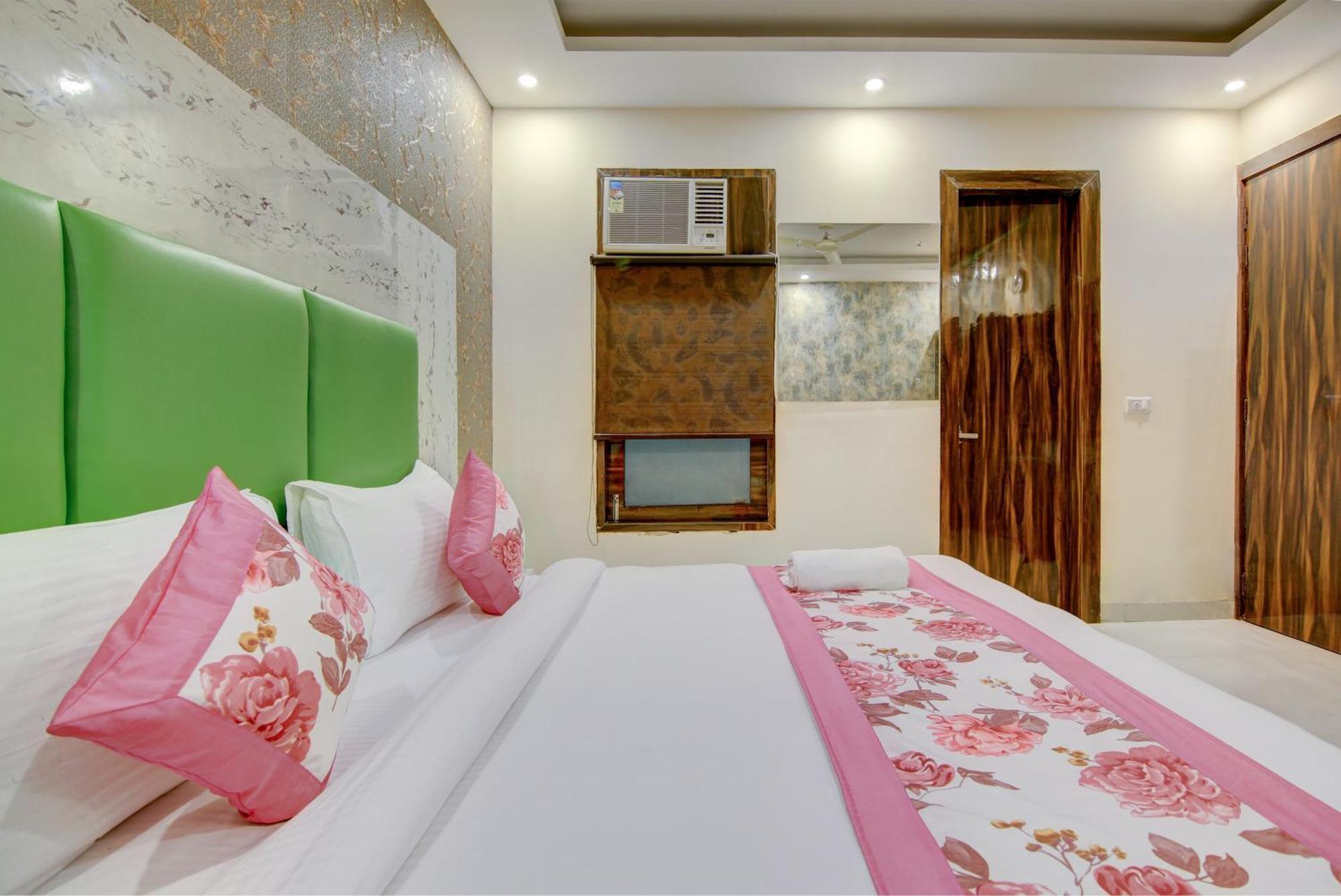 Hotel Smart Signature Delhi Airport
