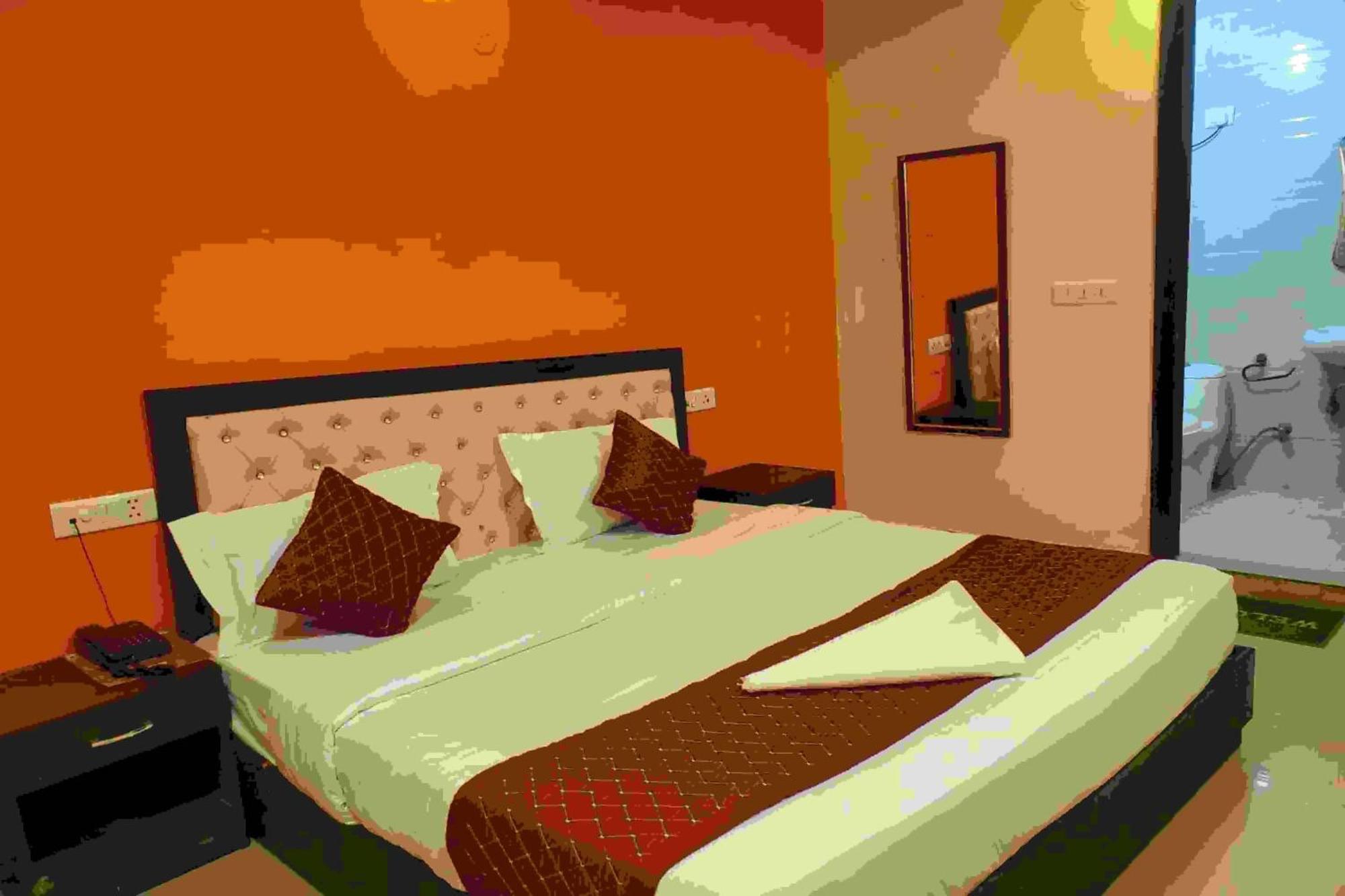 Airport Tourist Palace 3* New Delhi