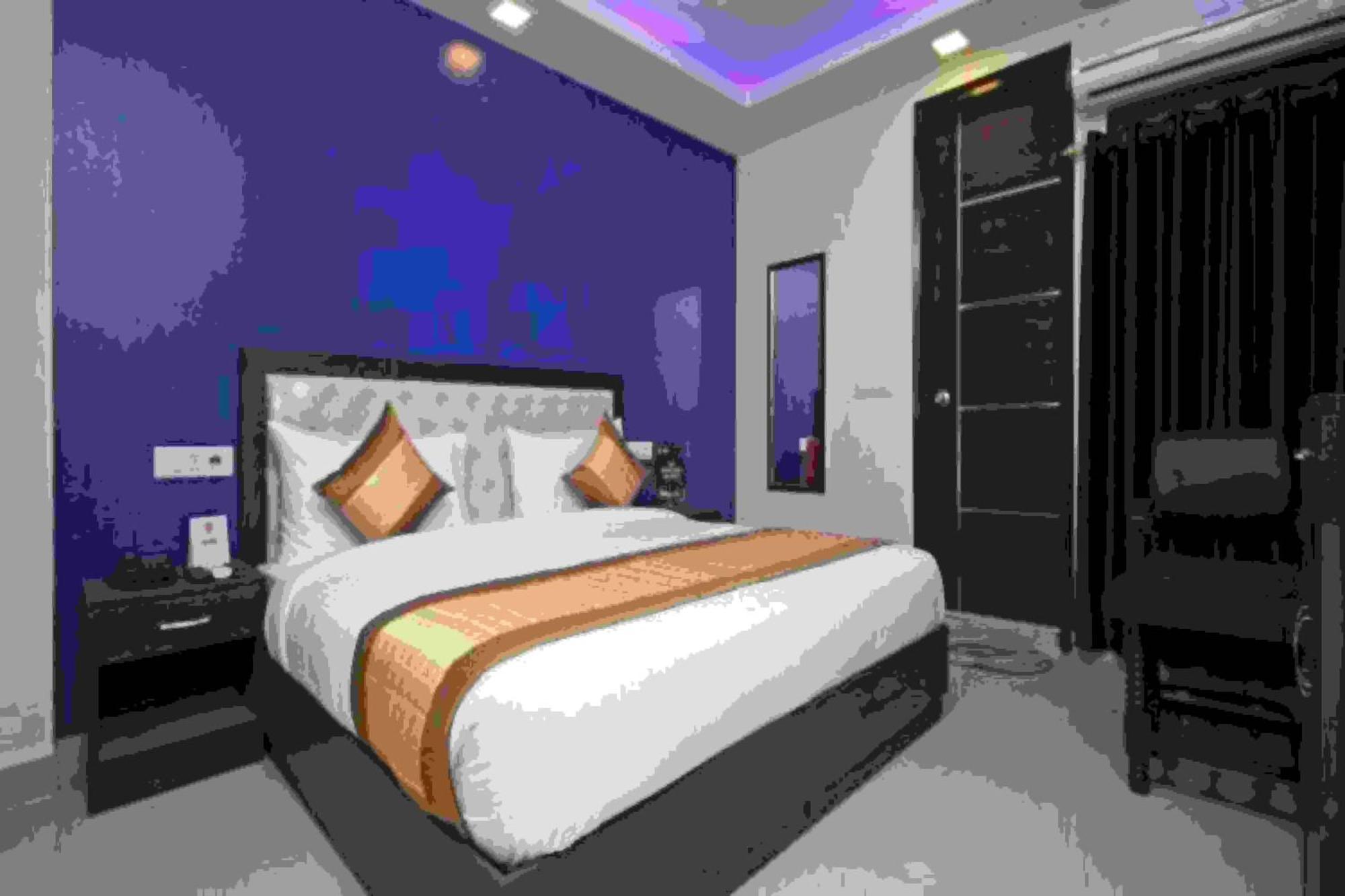 Airport Tourist Palace