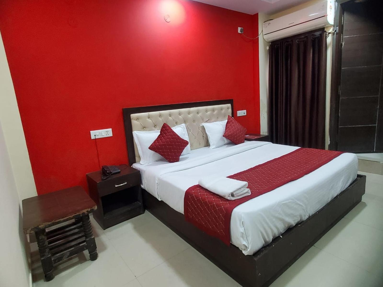 Hotel Airport Tourist Palace New Delhi