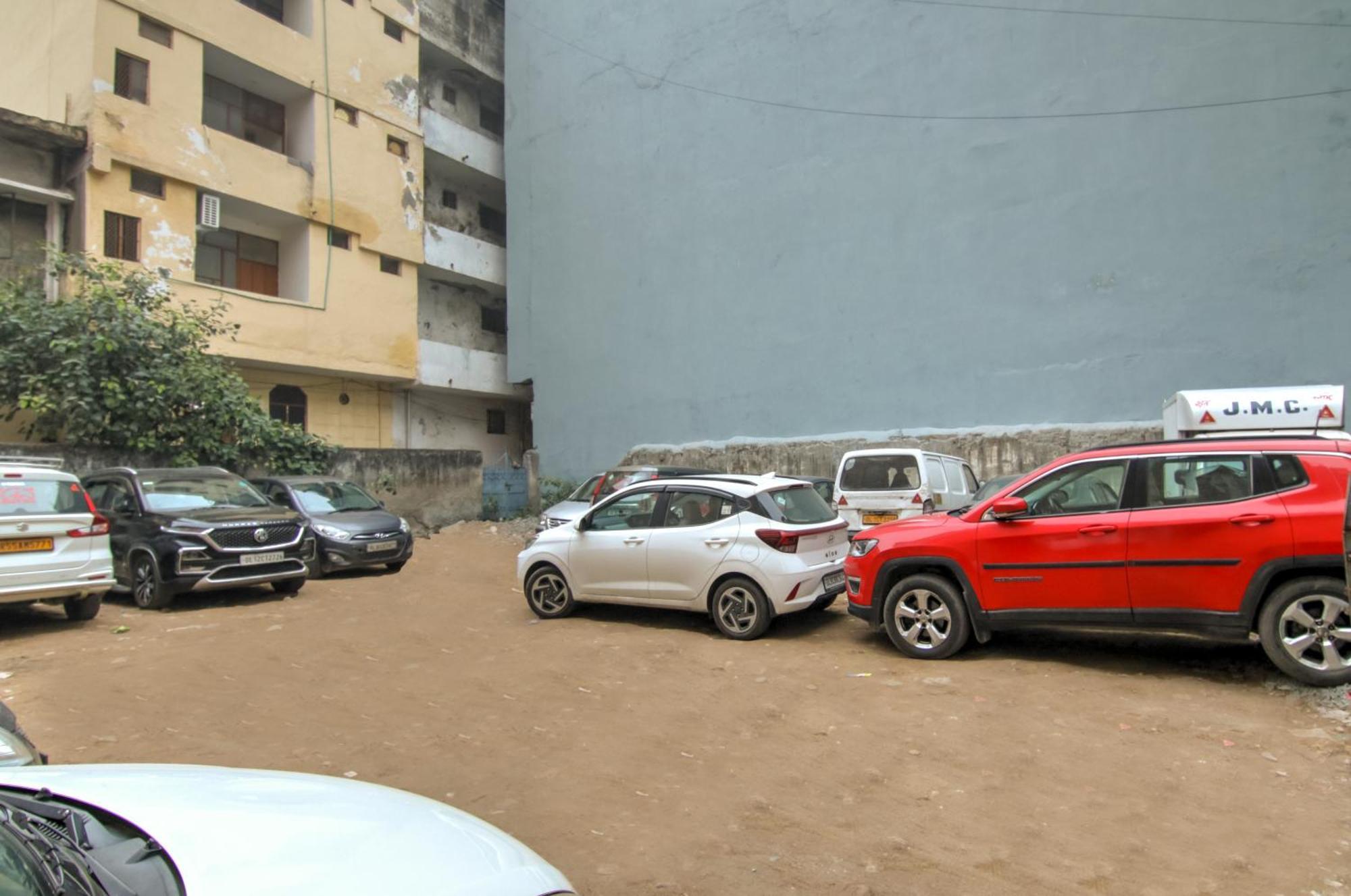 Hotel Hsp At Delhi Airport 3*