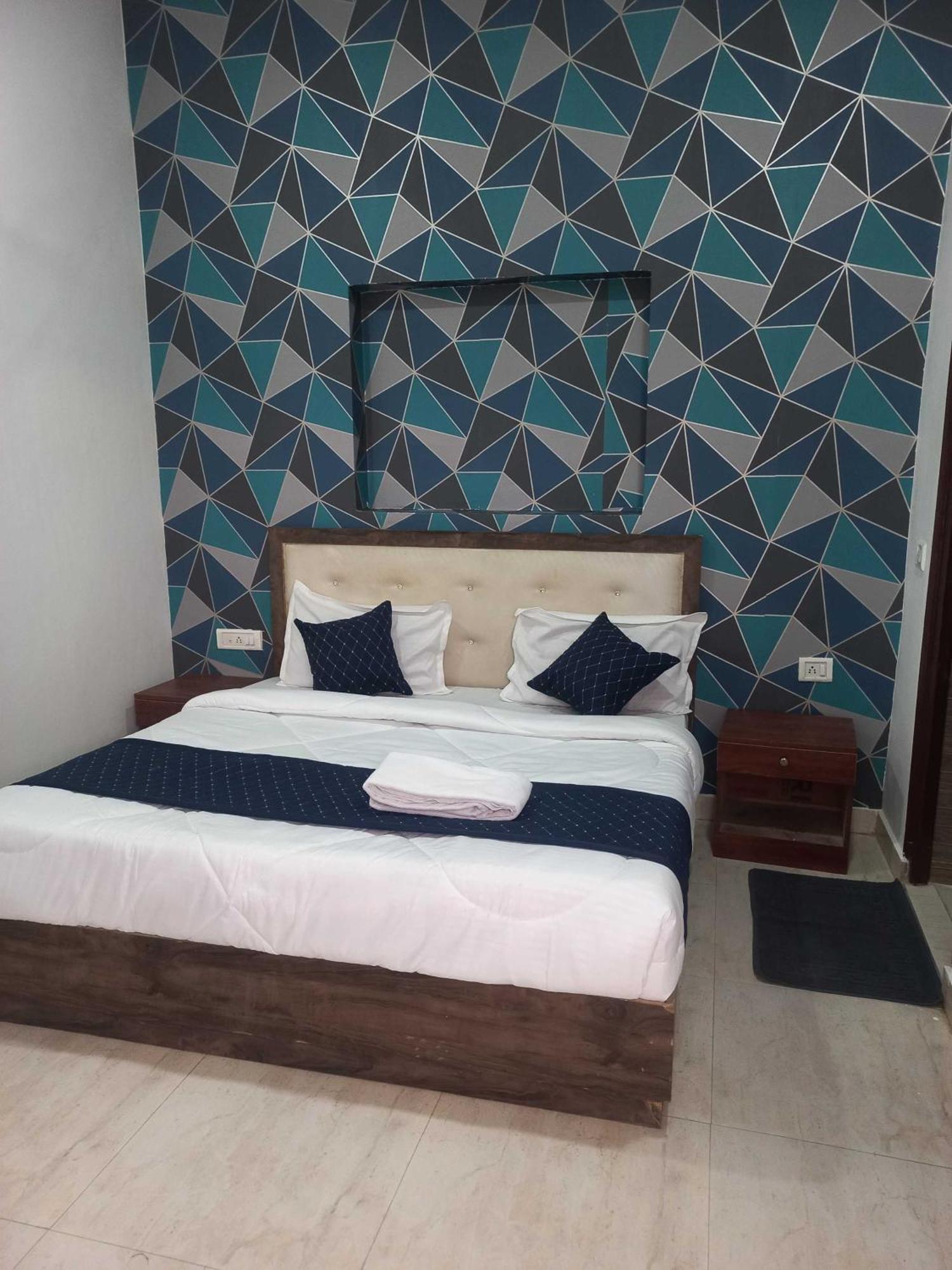 O White House Hotel 4*