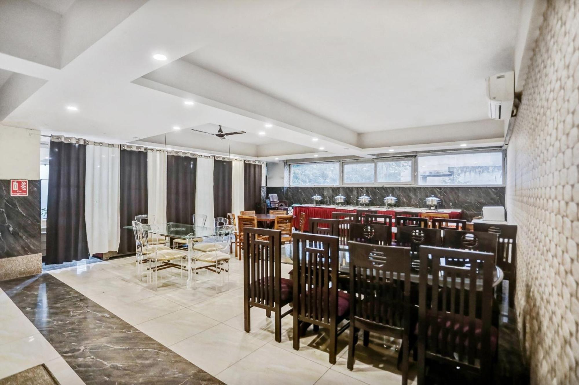 Townhouse 22956 Grand Residency 3* Delhi (National Capital Territory of India)
