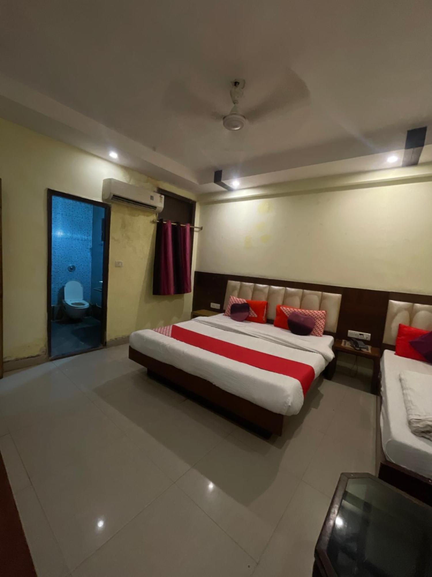 Hotel Golden Gate 3* New Delhi