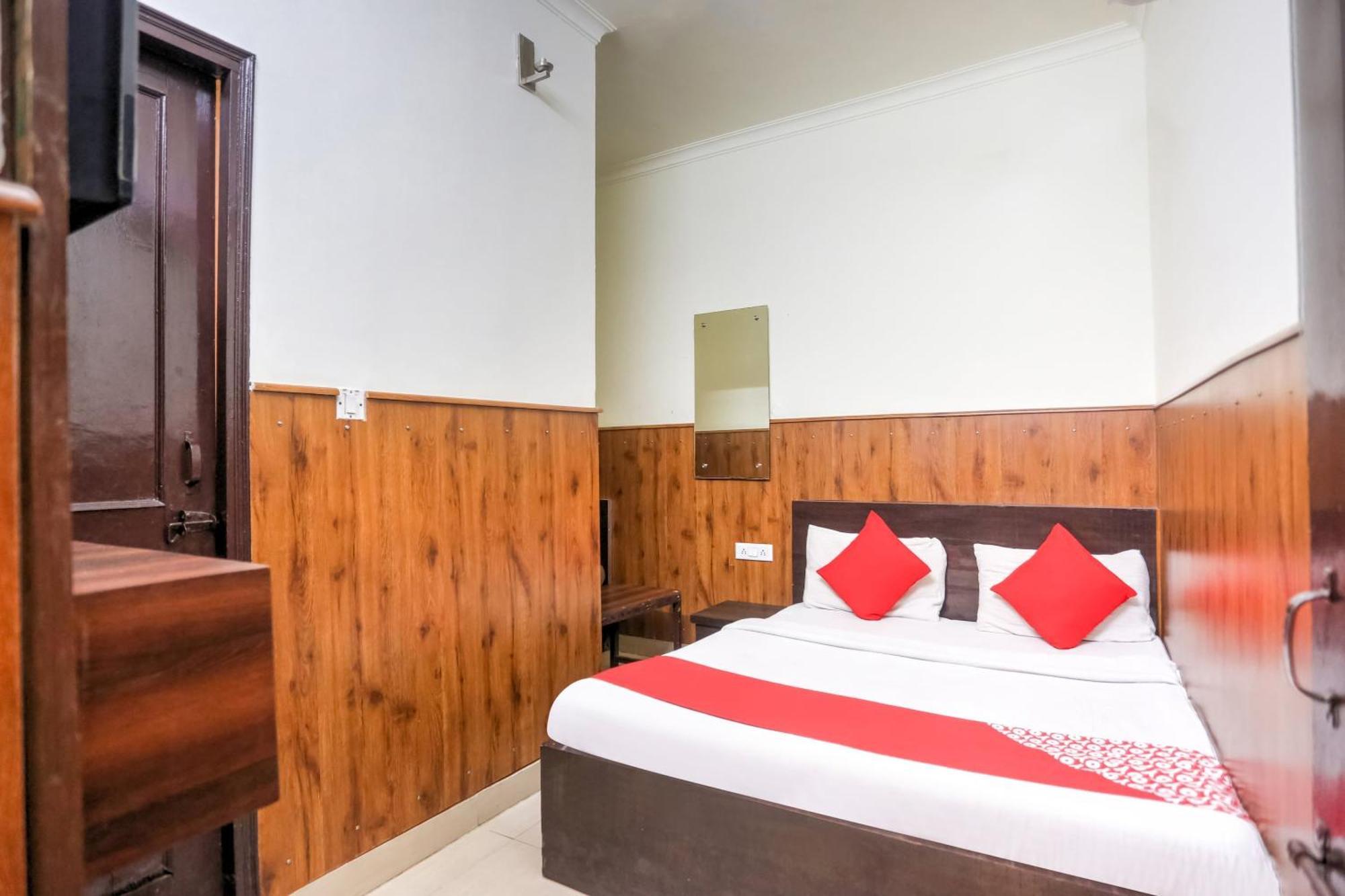 O Shri Sai Hotel 3*