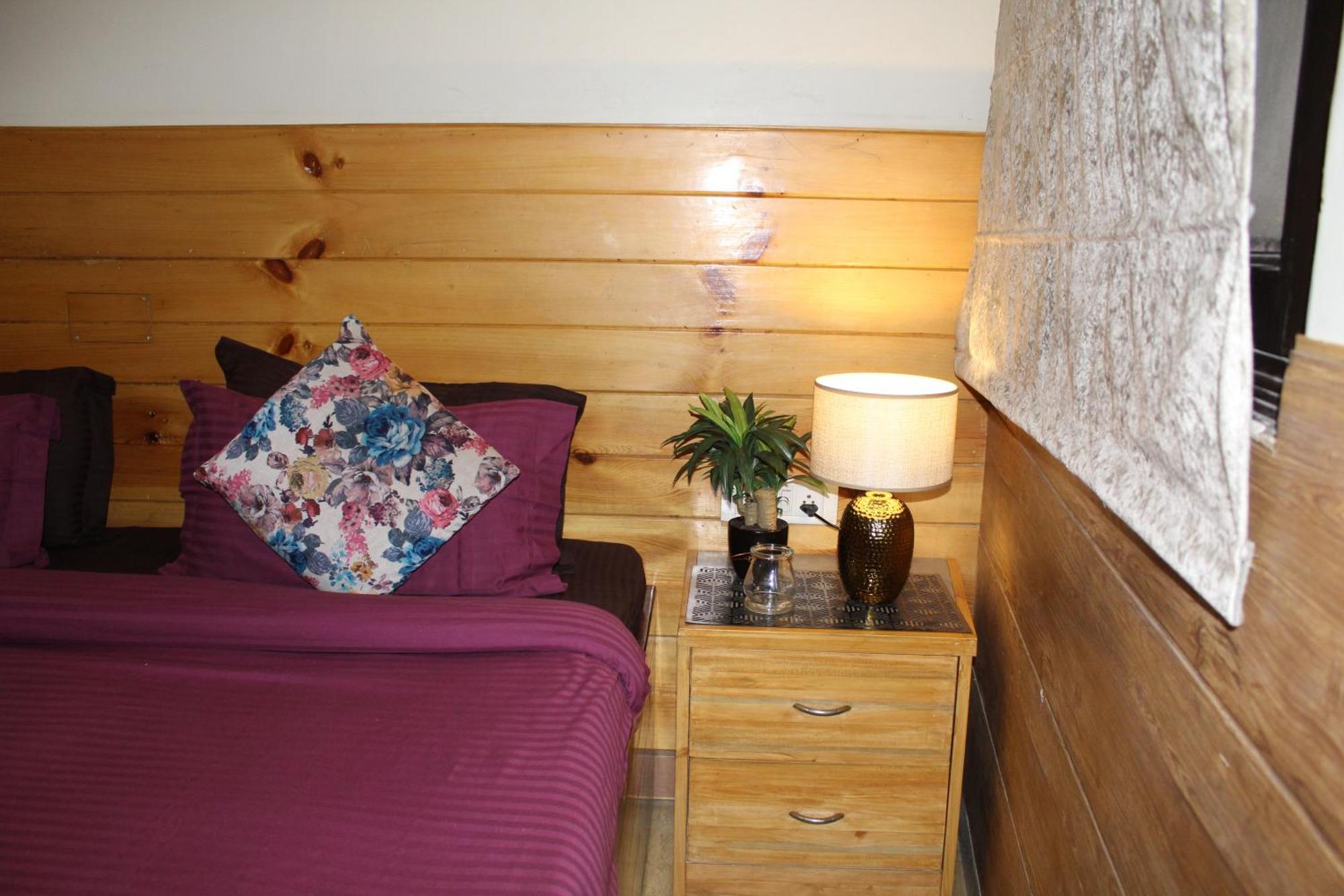 In Airb&b - Divine Service Apartment *