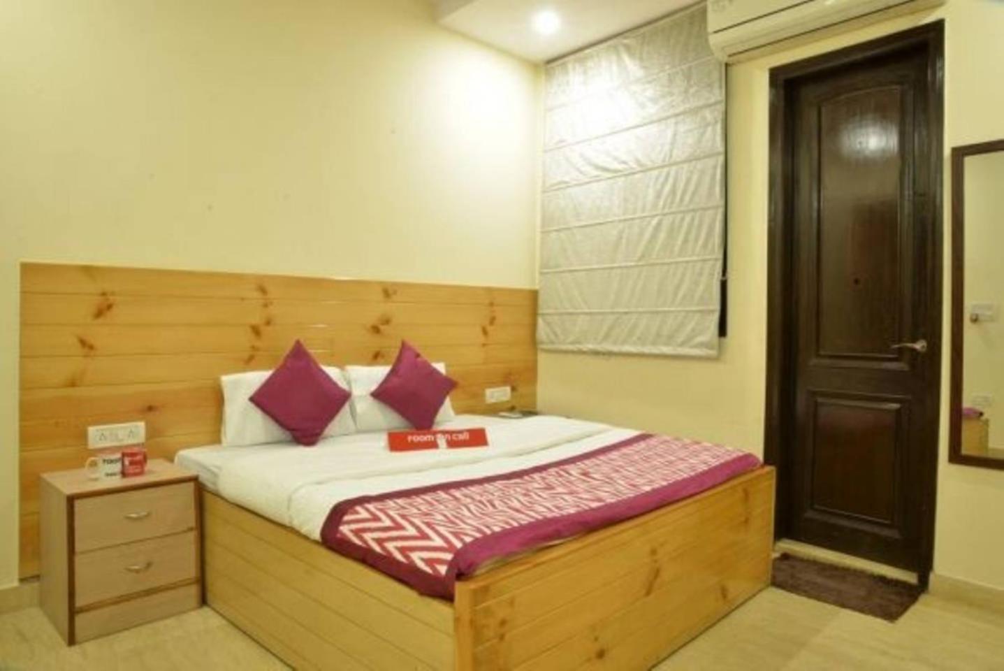 In Airb&b - Divine Service Apartment New Delhi