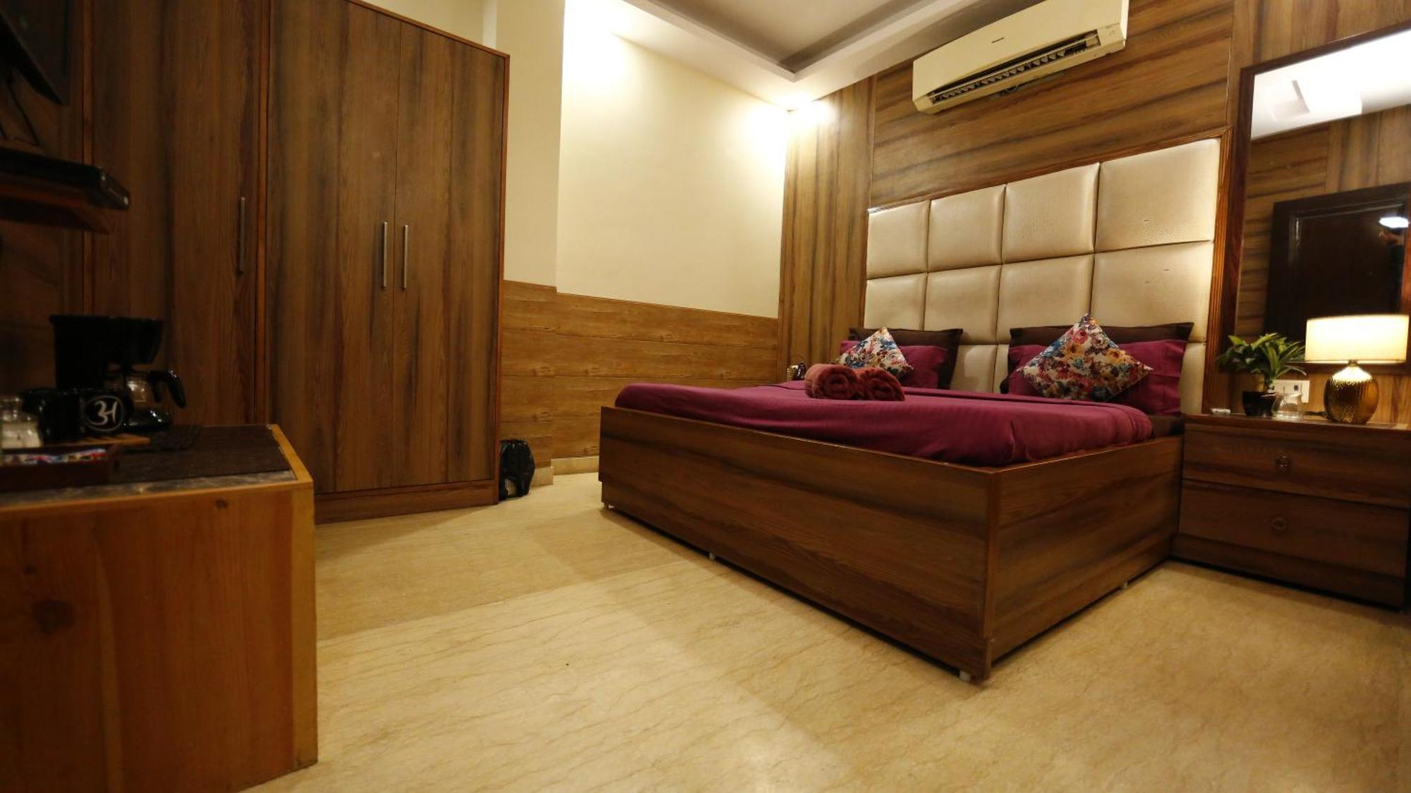 In Airb&b - Divine Service Apartment