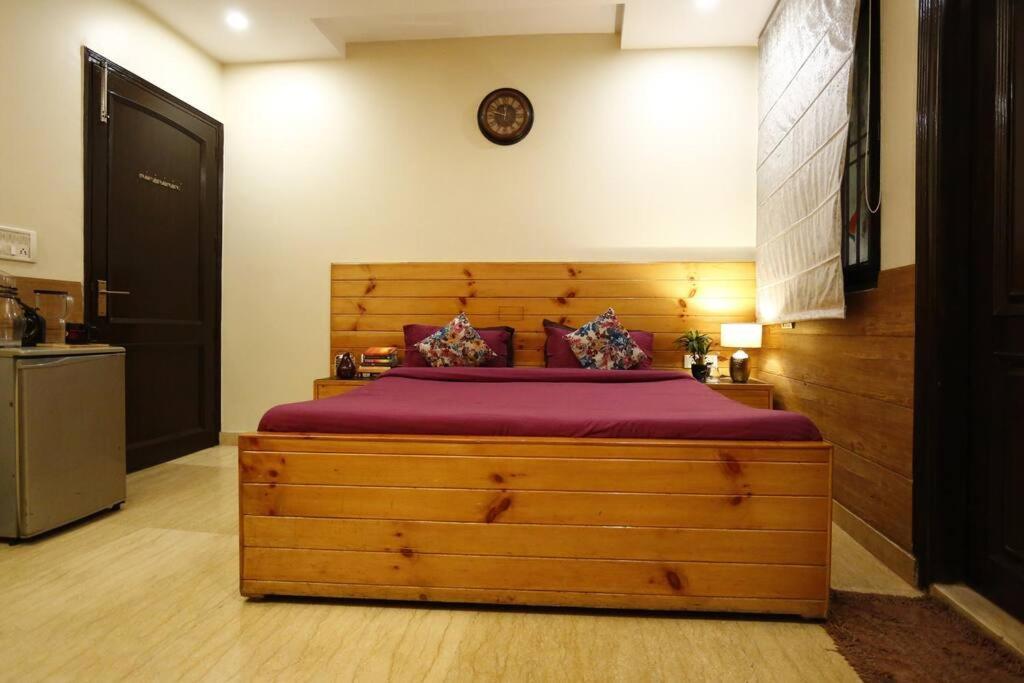 Apartment In Airb&b - Divine Service
