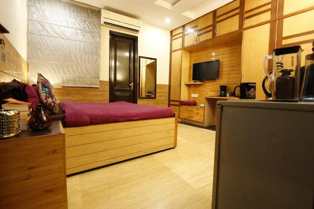 In Airb&b - Divine Service Apartment
