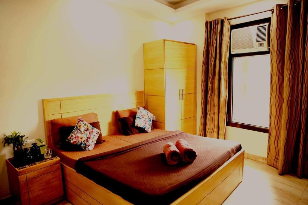 Apartment In Airb&b - Divine Service