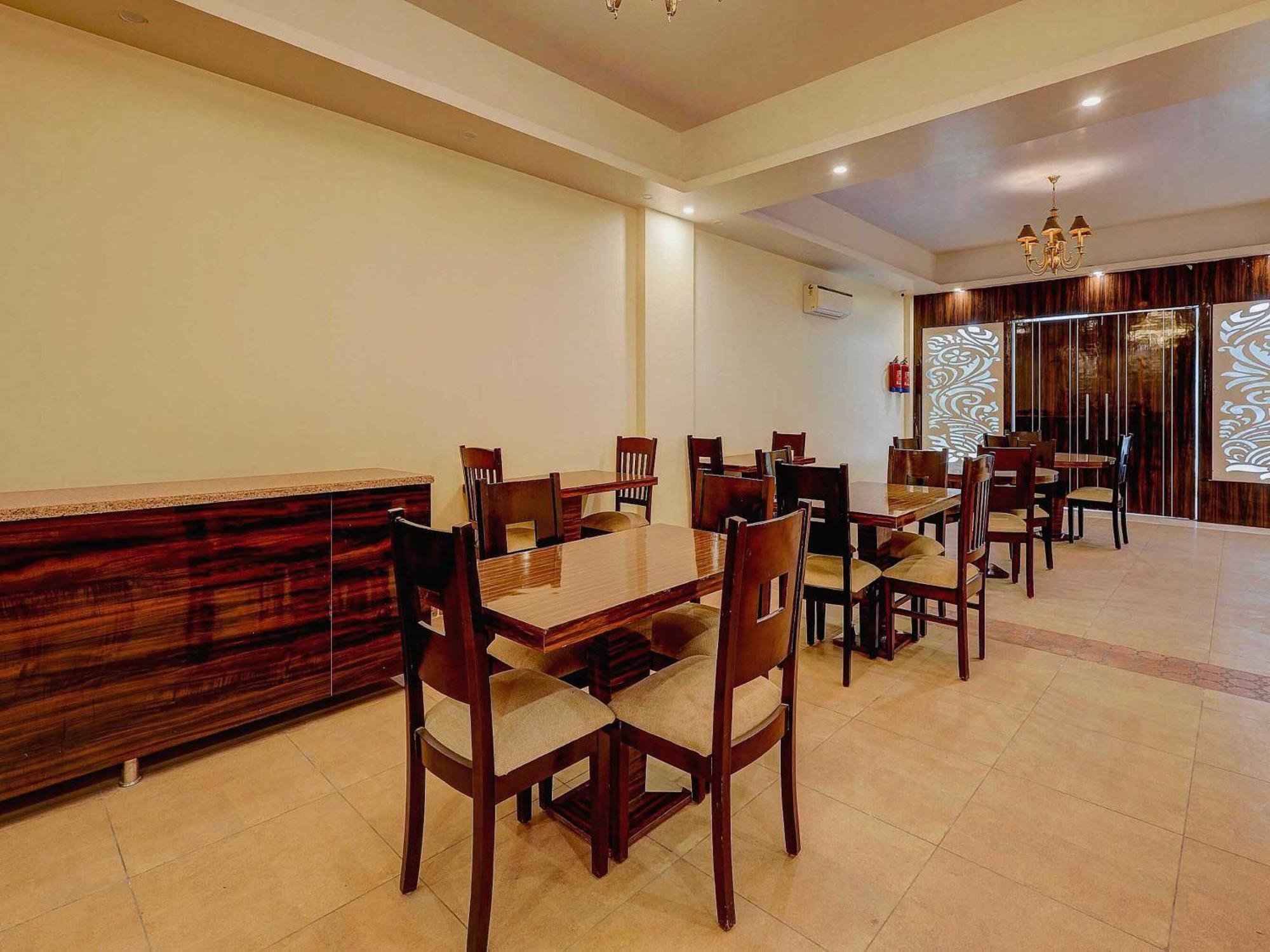 Townhouse Golden King 3* New Delhi