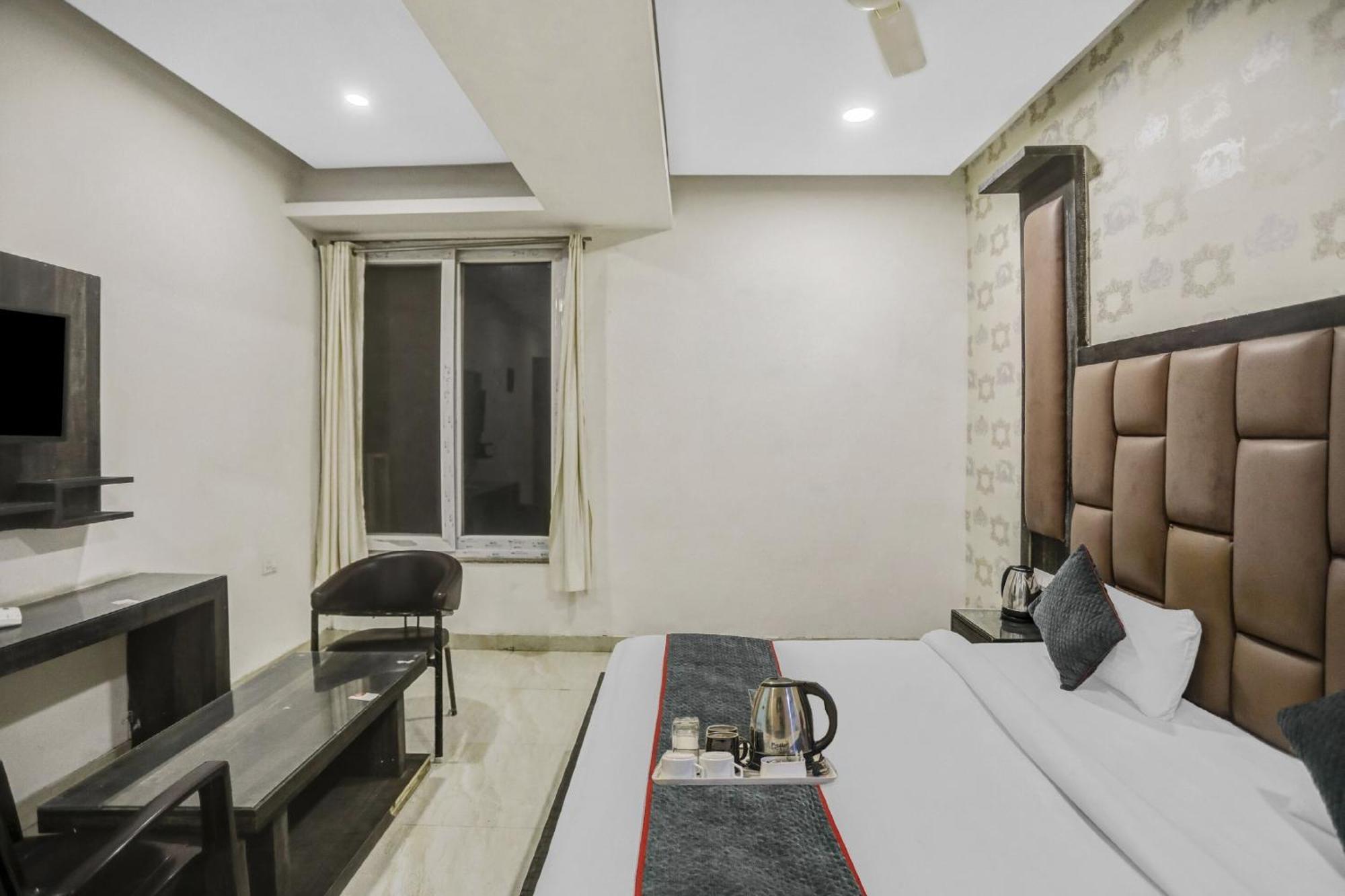 Townhouse 22956 Grand Residency Delhi (National Capital Territory of India)