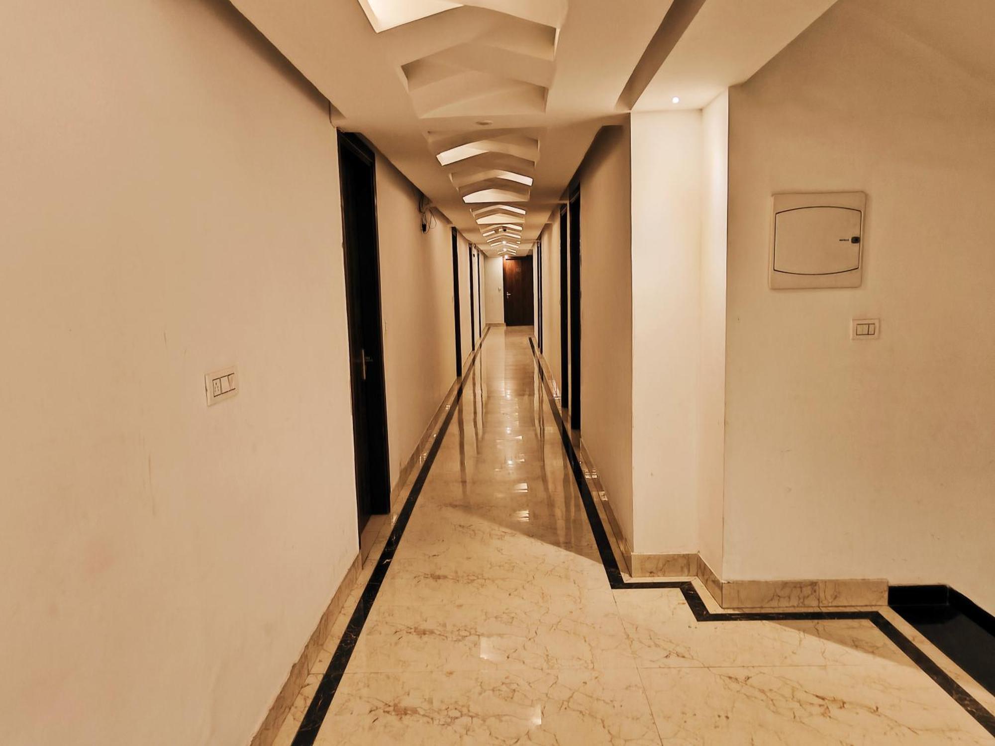 Grand Tela Near Igi Airport Delhi 4*