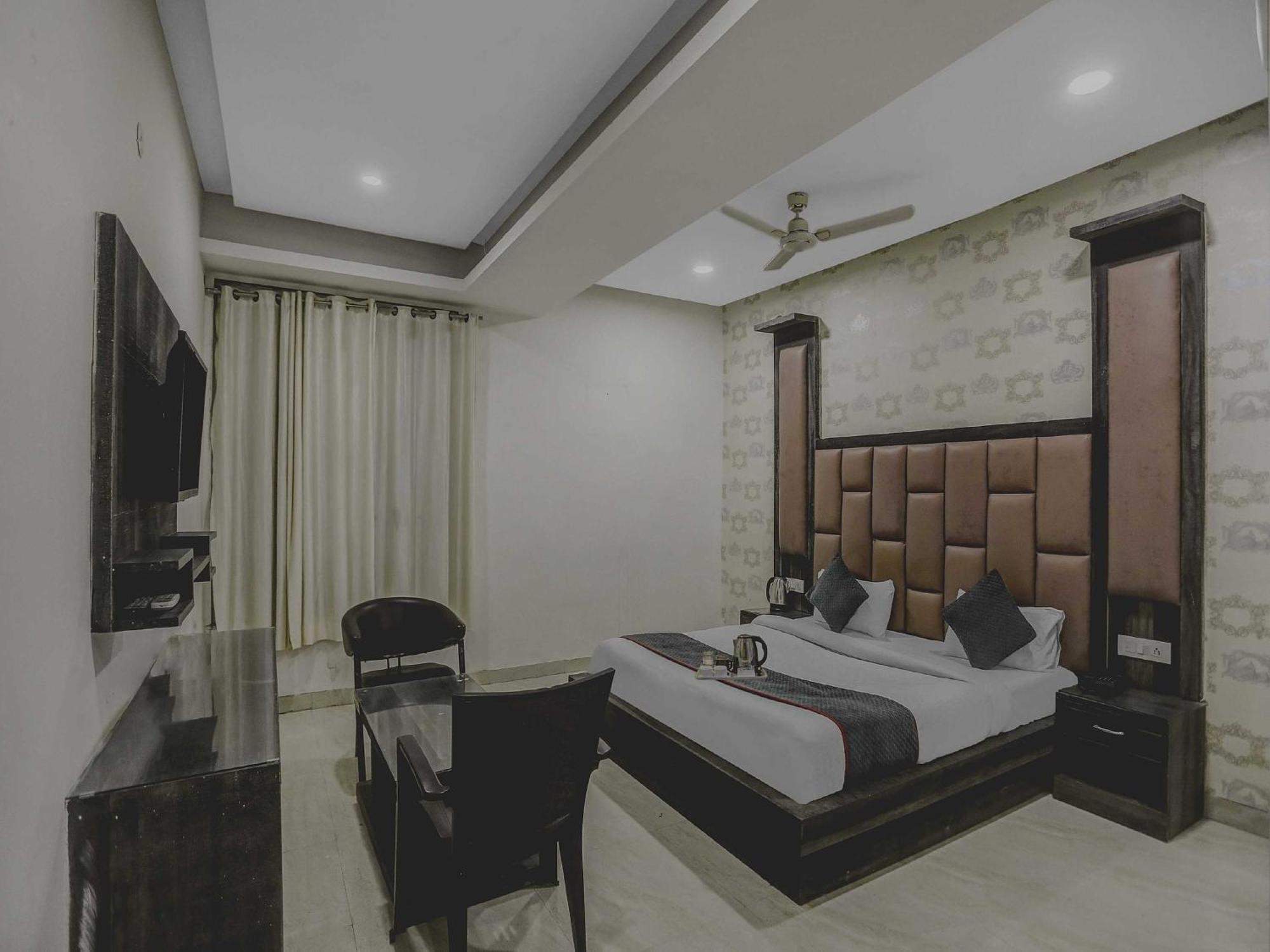 Hotel Townhouse 22956 Grand Residency Delhi (National Capital Territory of India)
