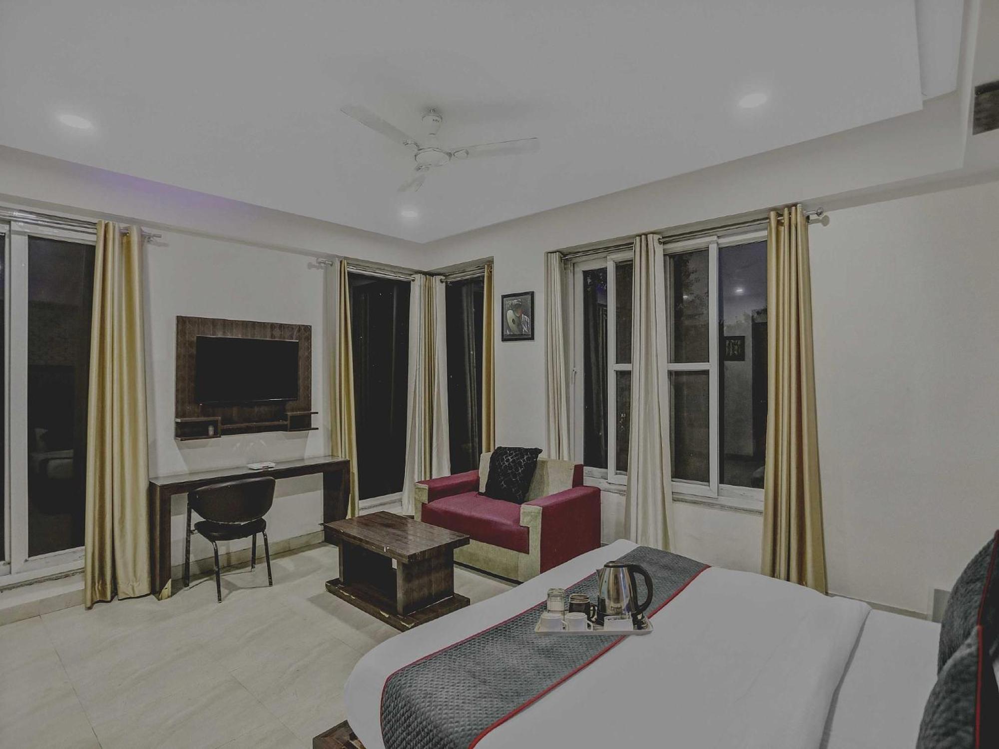 Hotel Townhouse 22956 Grand Residency 3*