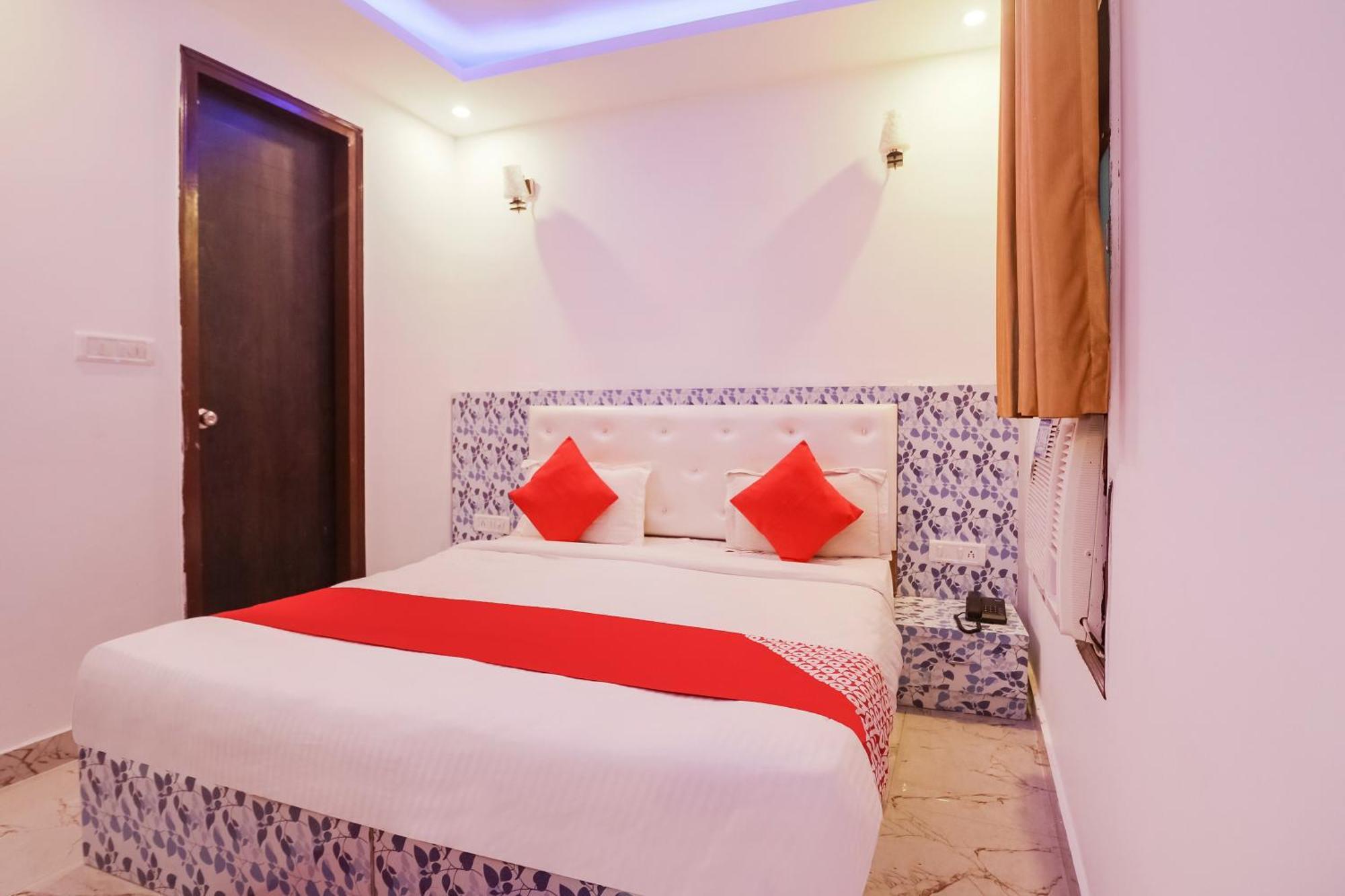 Hotel O Diamond Star New Delhi