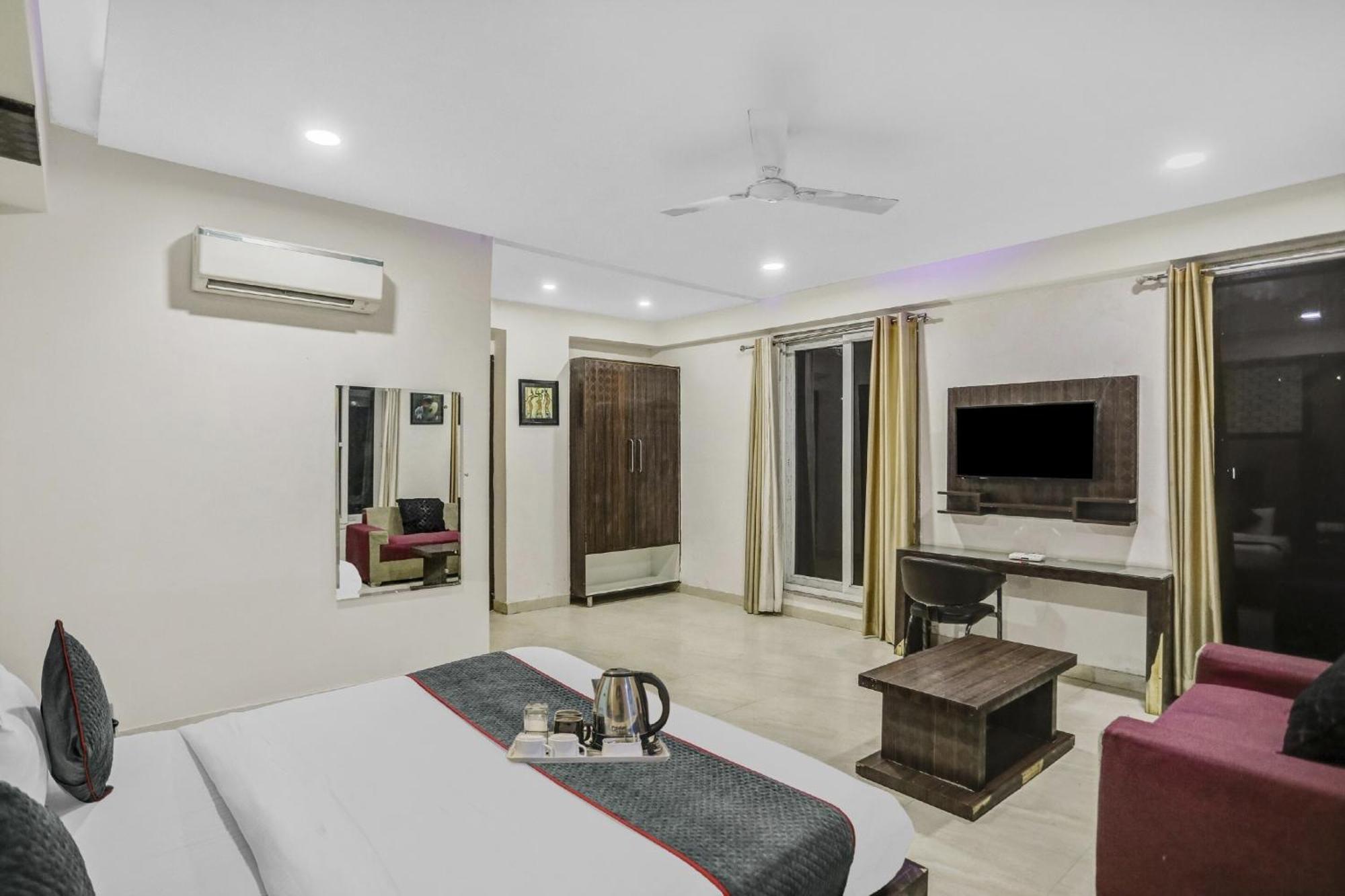 Townhouse 22956 Grand Residency Delhi (National Capital Territory of India)