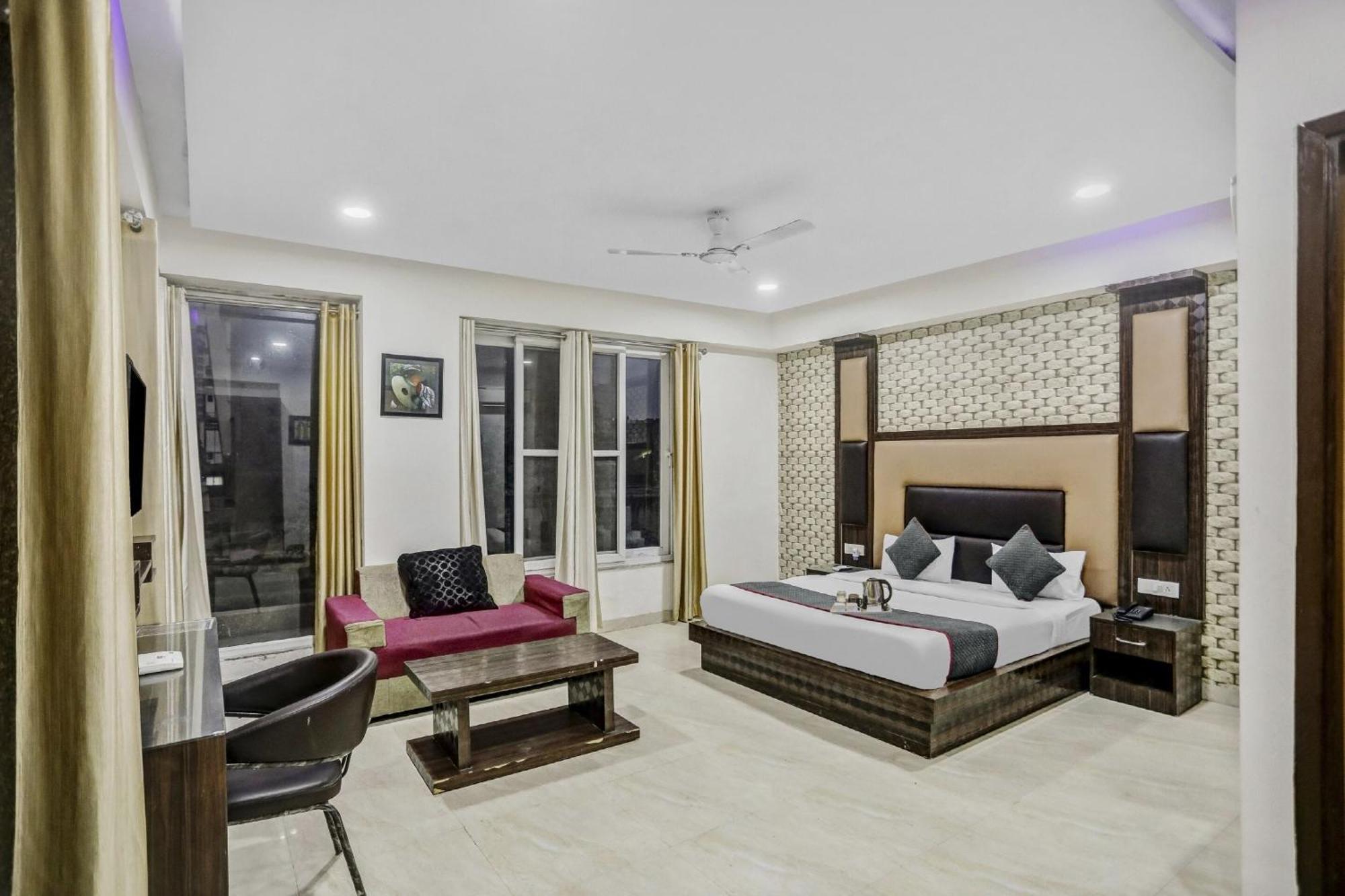 Townhouse 22956 Grand Residency 3* Delhi (National Capital Territory of India)