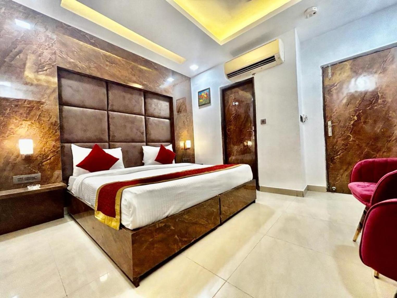 Hotel Cosmo - Karol Bagh Delhi (National Capital Territory of India)