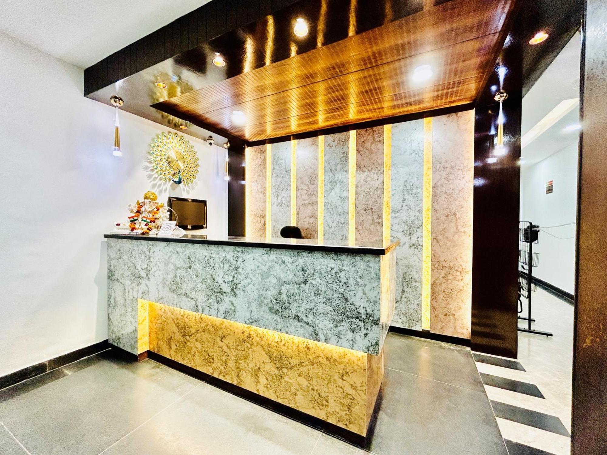 Cosmo - Karol Bagh 3*