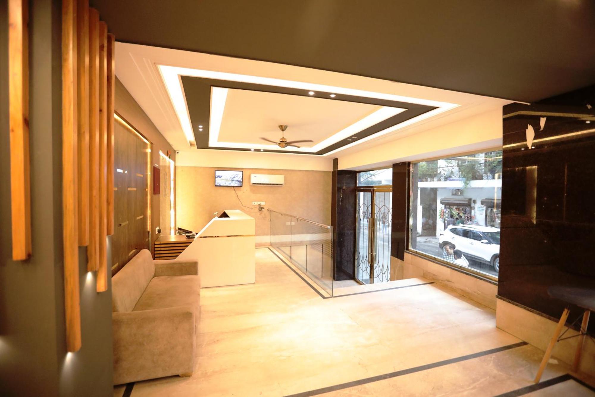 Hotel Del By F9 - Near Igi Airport 3*