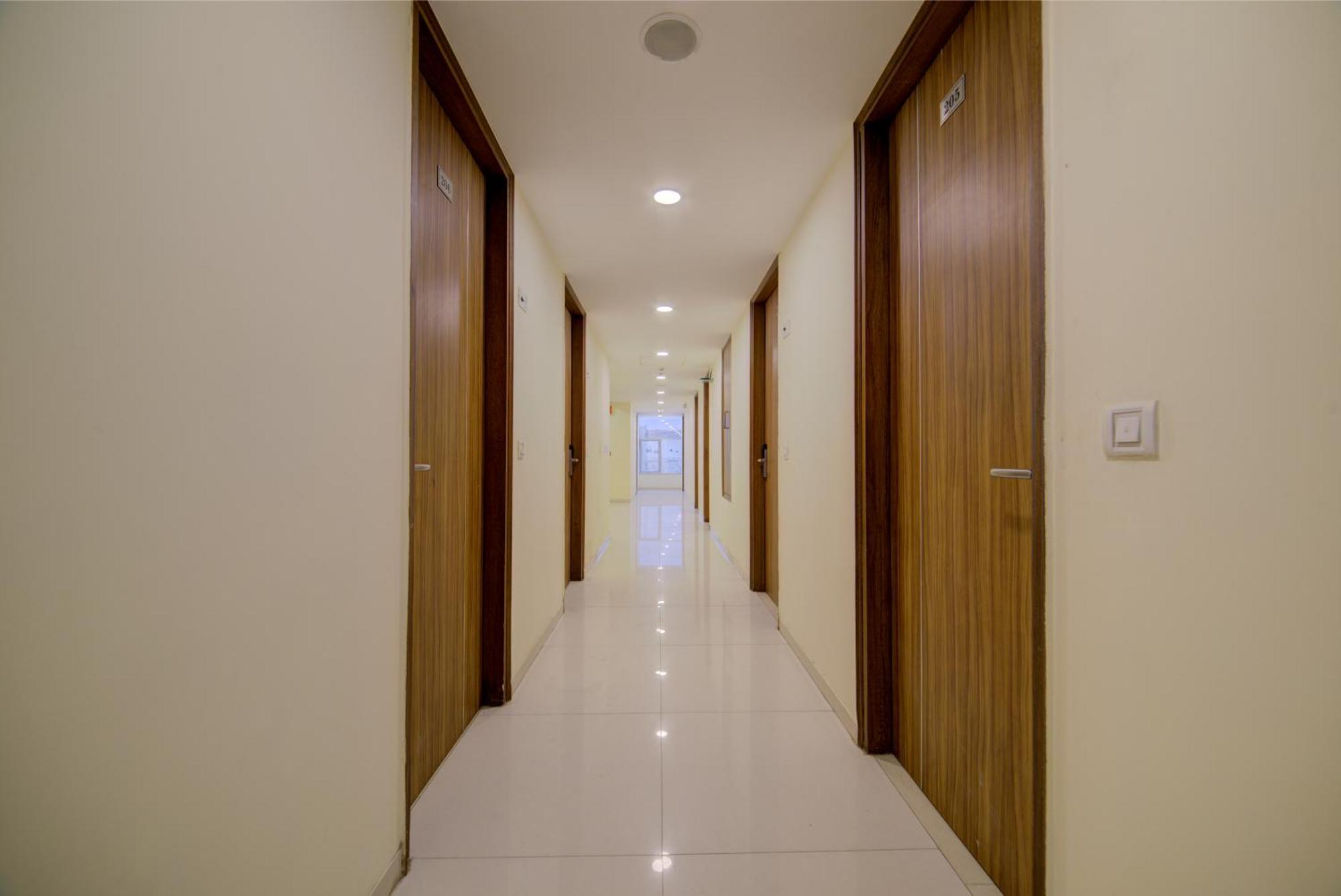 Grand By D'capitol Near Delhi Airport New Delhi
