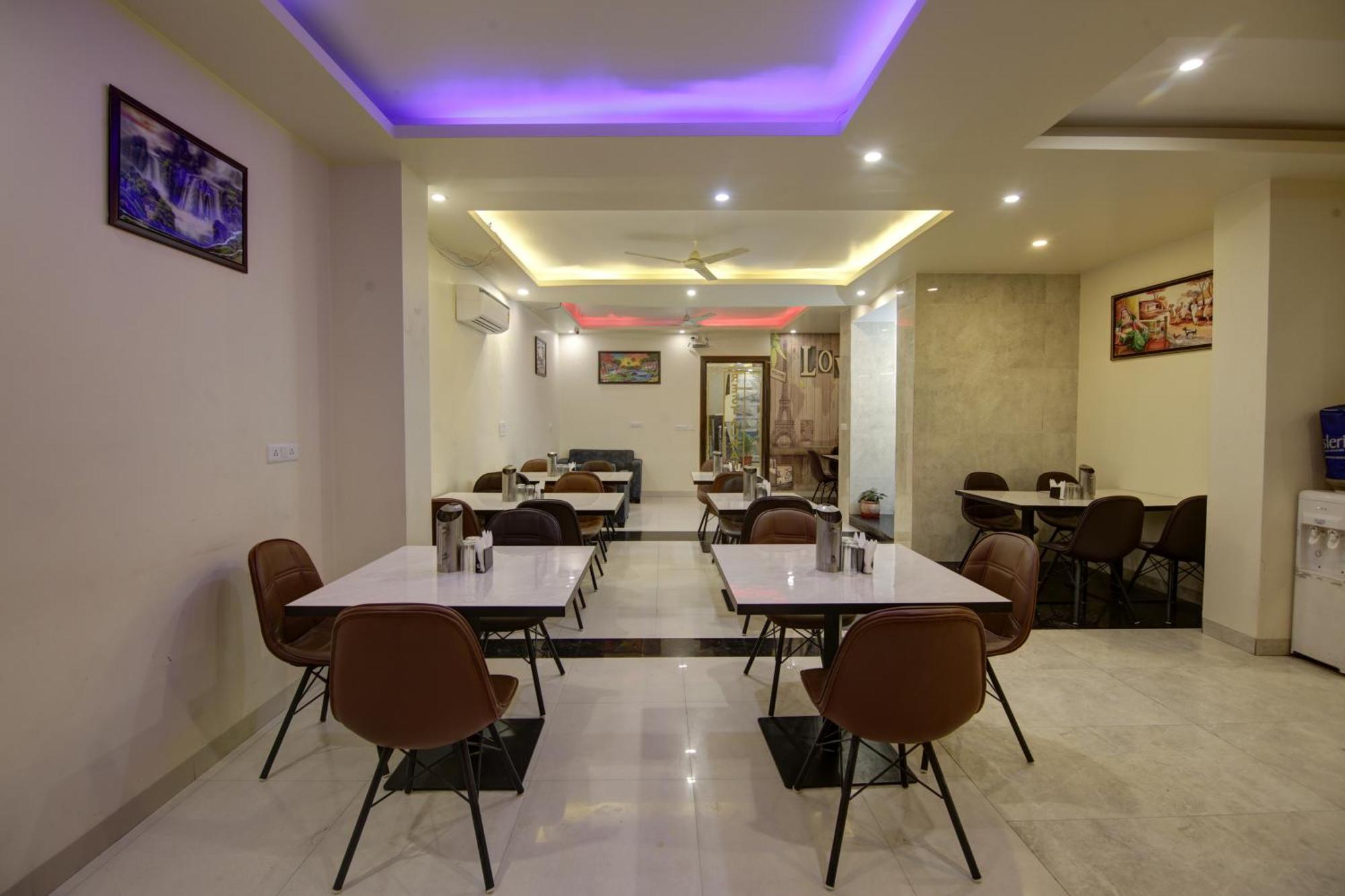 Hotel Smart Signature Delhi Airport