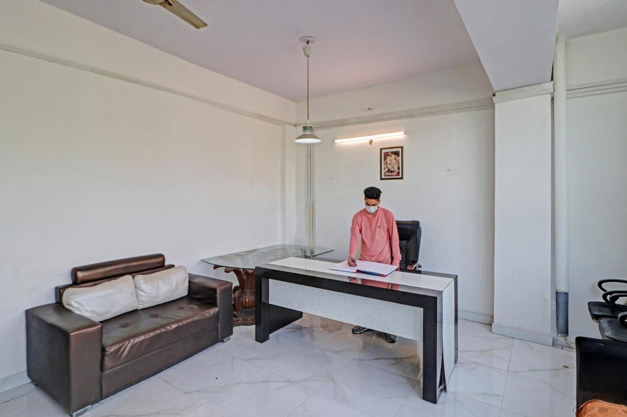 Hotel O Town Plaza Delhi (National Capital Territory of India)