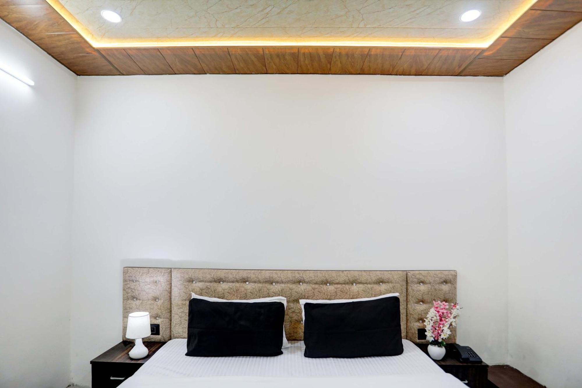 Hotel Collection O Park Paradise