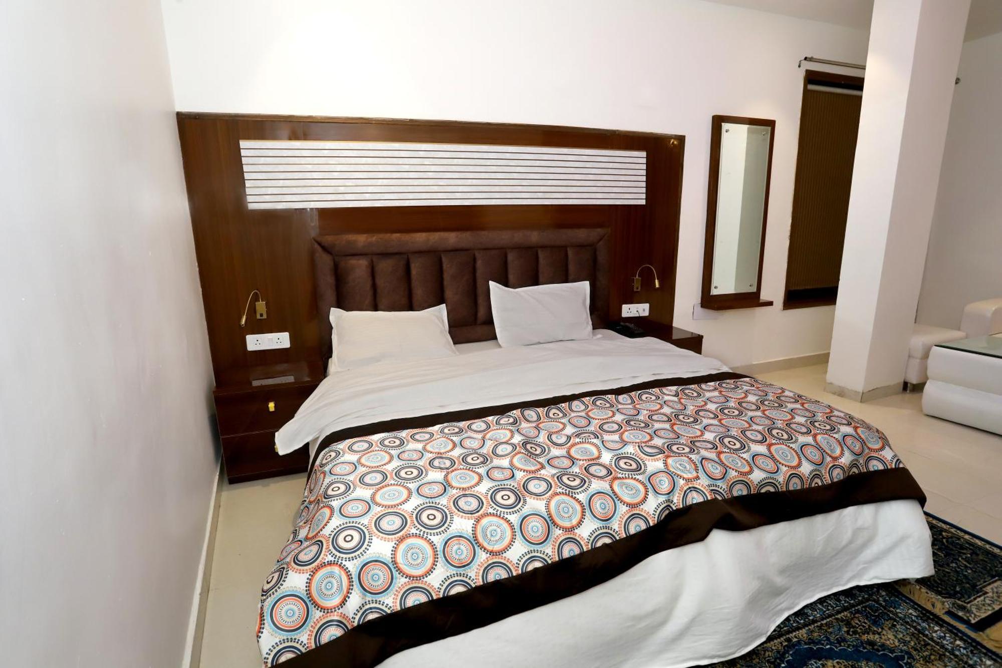 Vrindavan Bed & Breakfast *