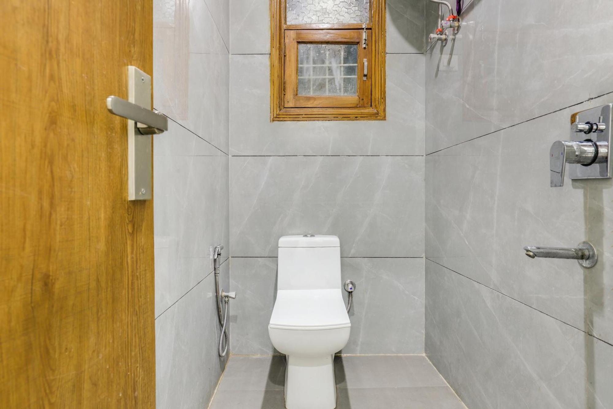 Peacefulhuts 2bhk Nr Yashobhoomi Icc And Airport *