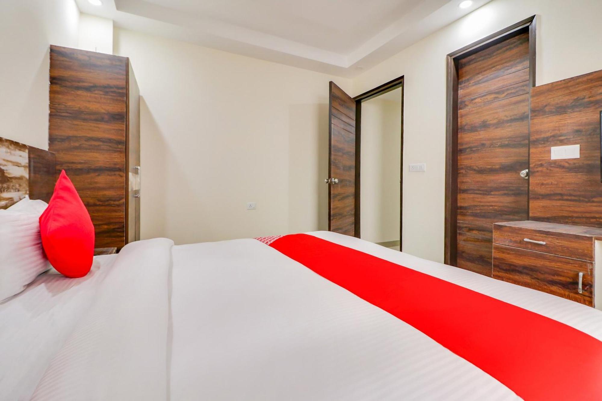 Hotel O Aero Nova Deli