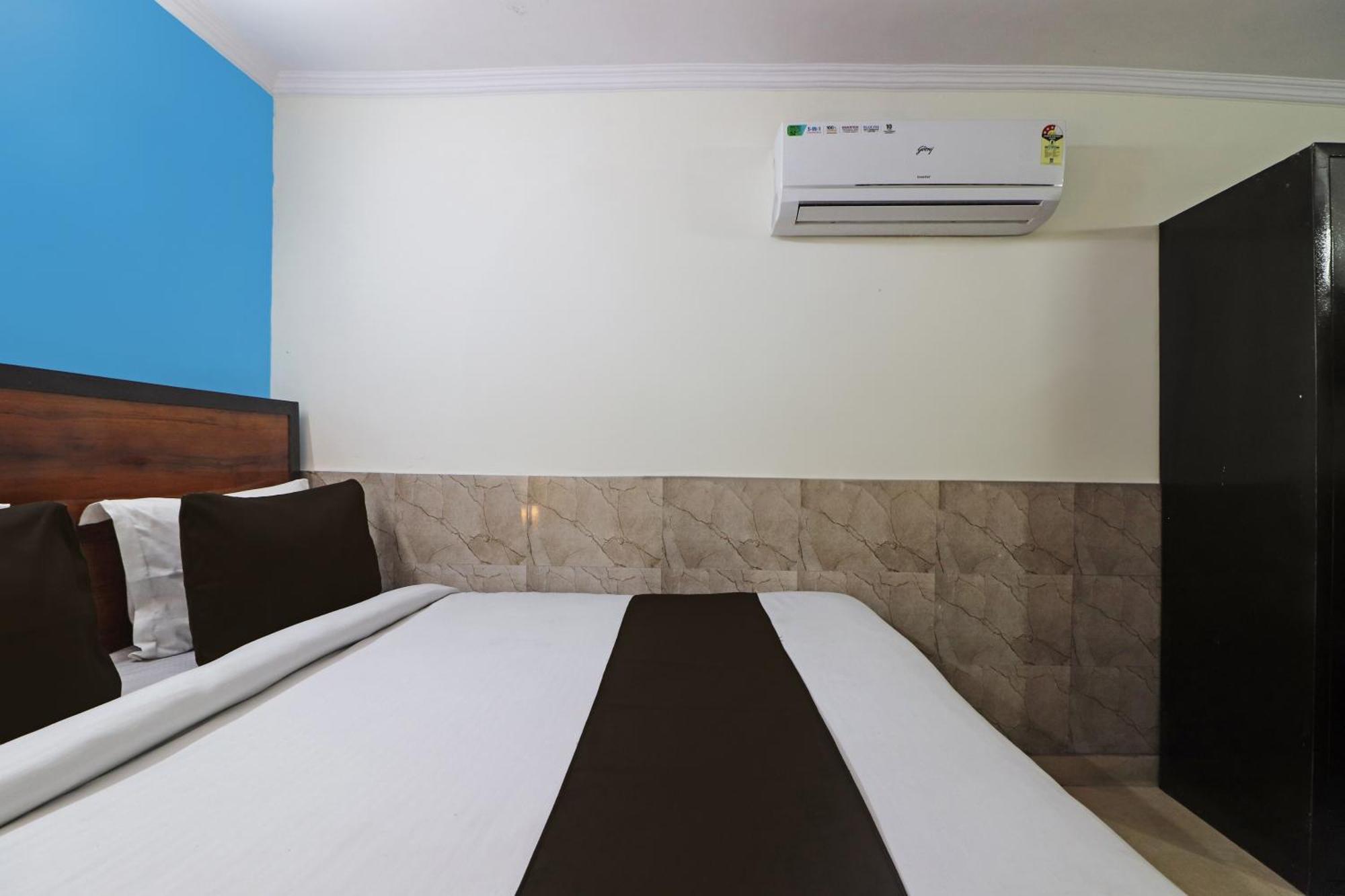 O Bluemoon Inn, South Campus 3*
