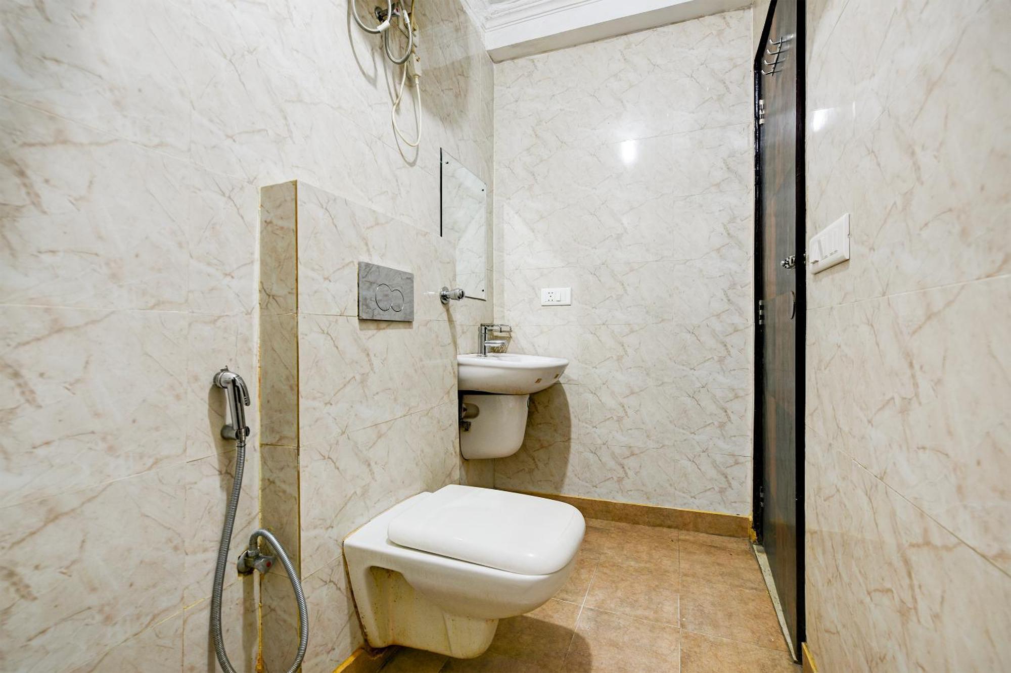 Airport Classic Park Bed & Breakfast 3*