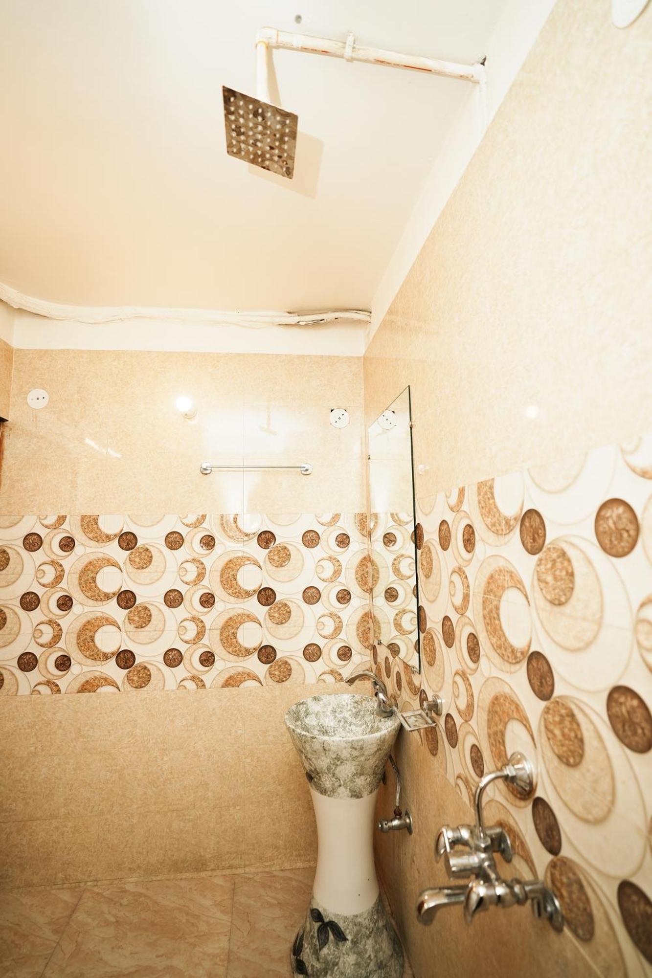 Paradise International Near Igi Delhi Airport New Delhi