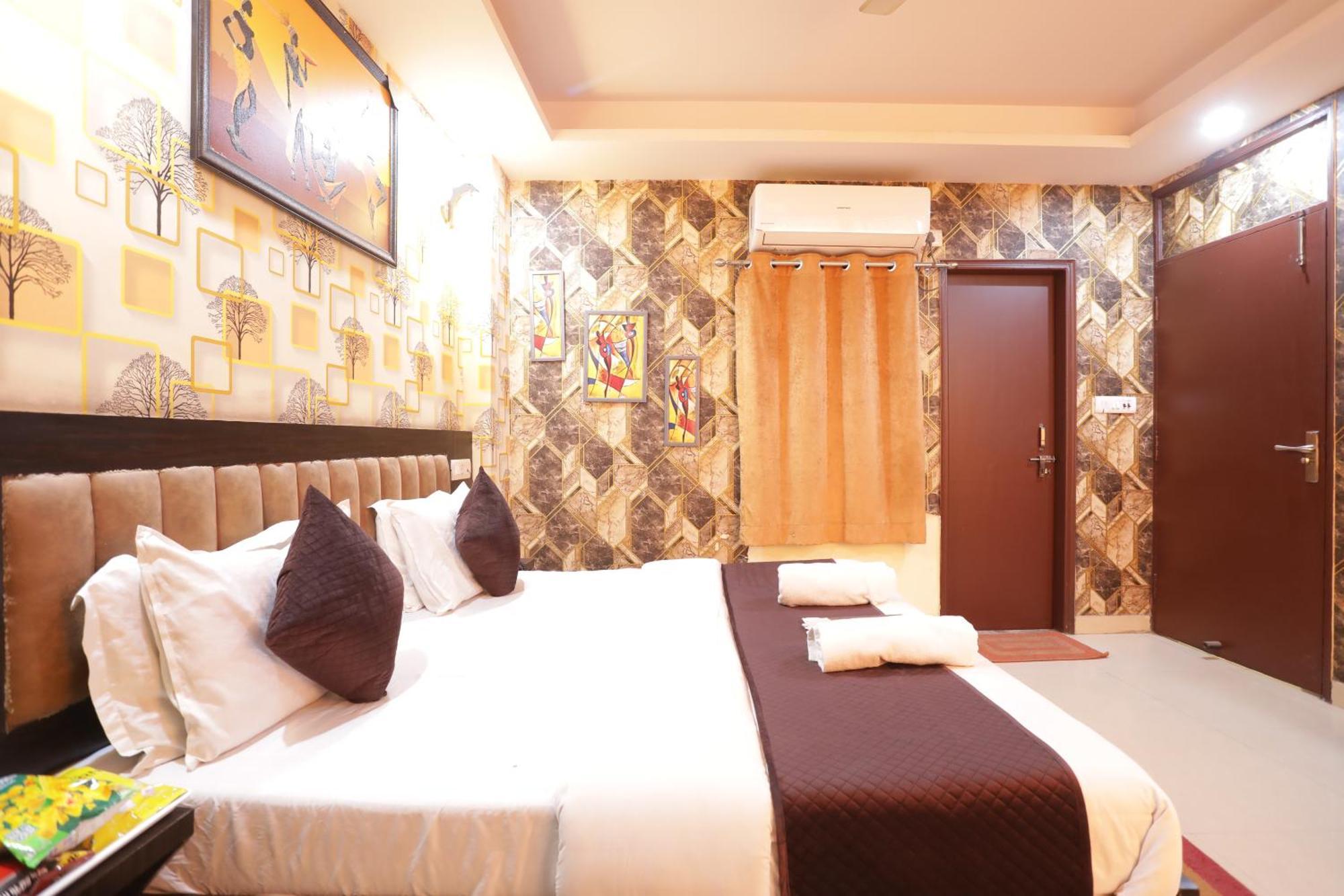 Royal Sky Luxury Near Delhi Airport 3* New Delhi