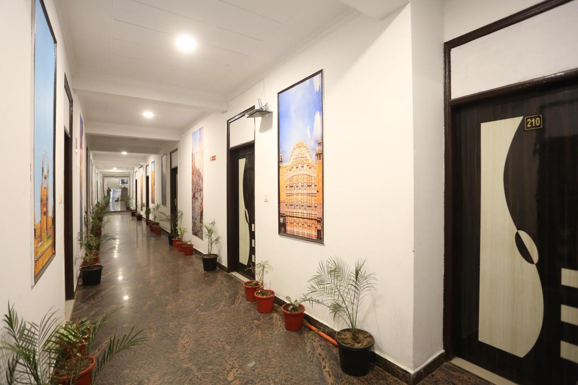 Hotel Grand Kiara Delhi Airport By Ss Group
