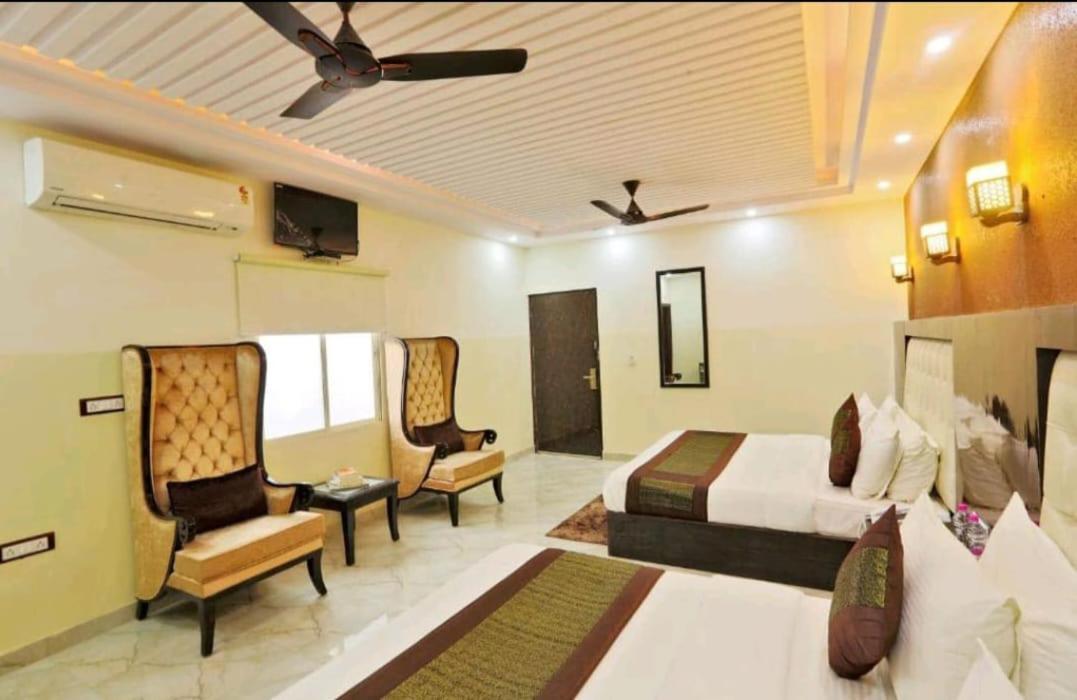 Airport Near Delhi Airport 3*