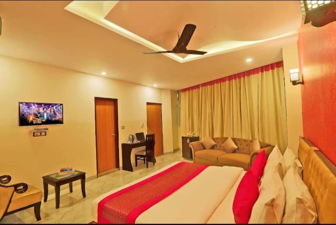 Airport Near Delhi Airport 3*