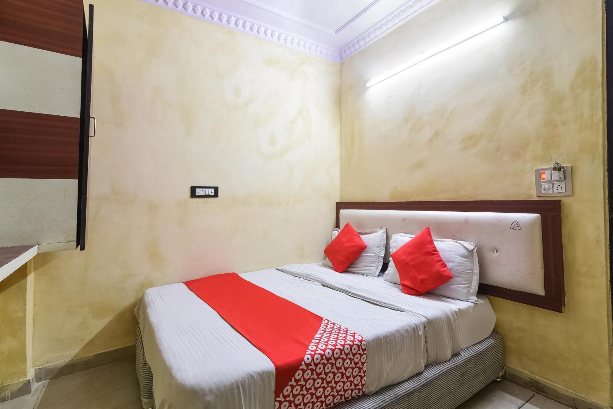 Hotel O Parkash Dx 4*