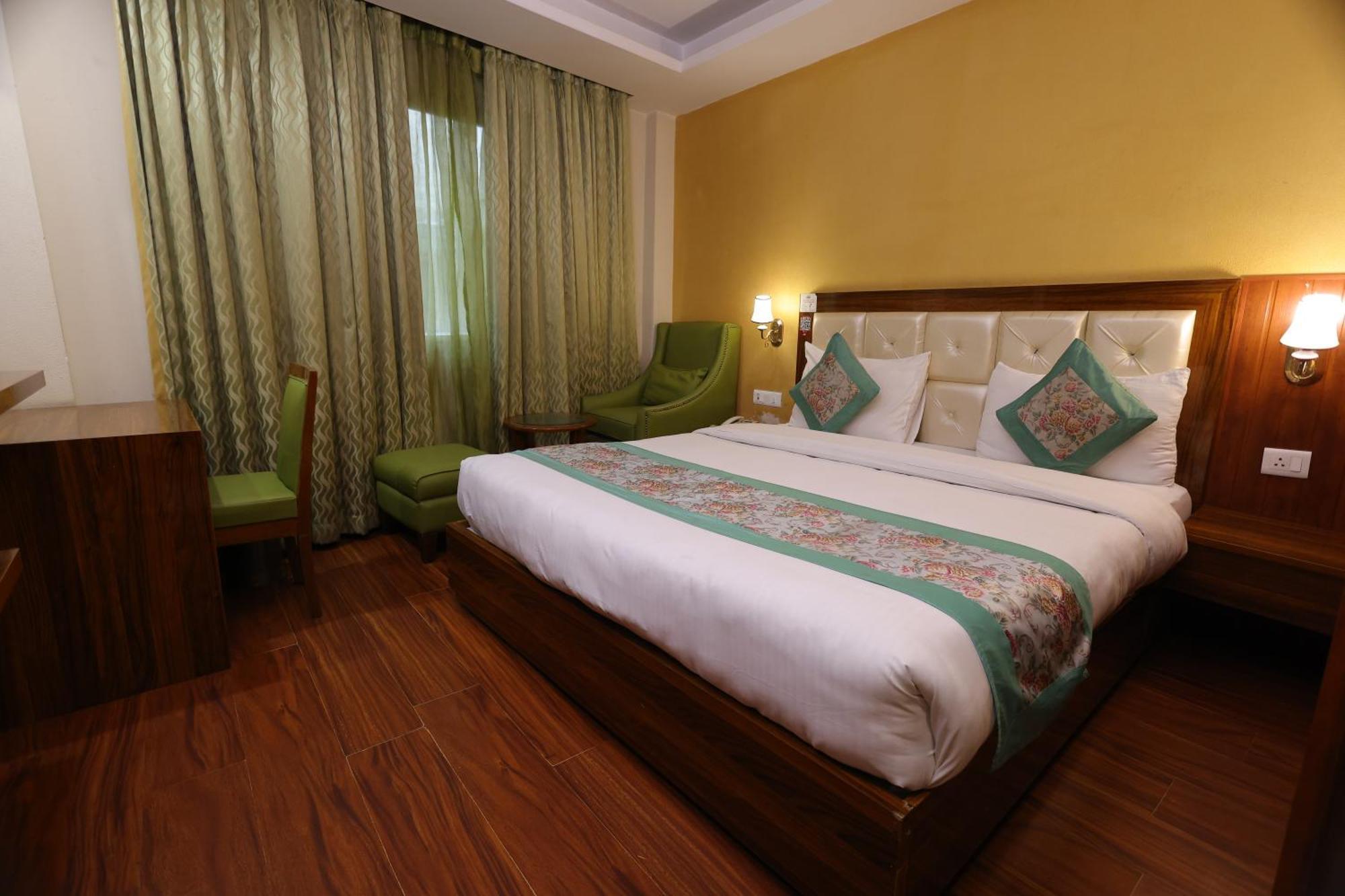 Airport Ramhan Palace Mahipalpur Hotel New Delhi