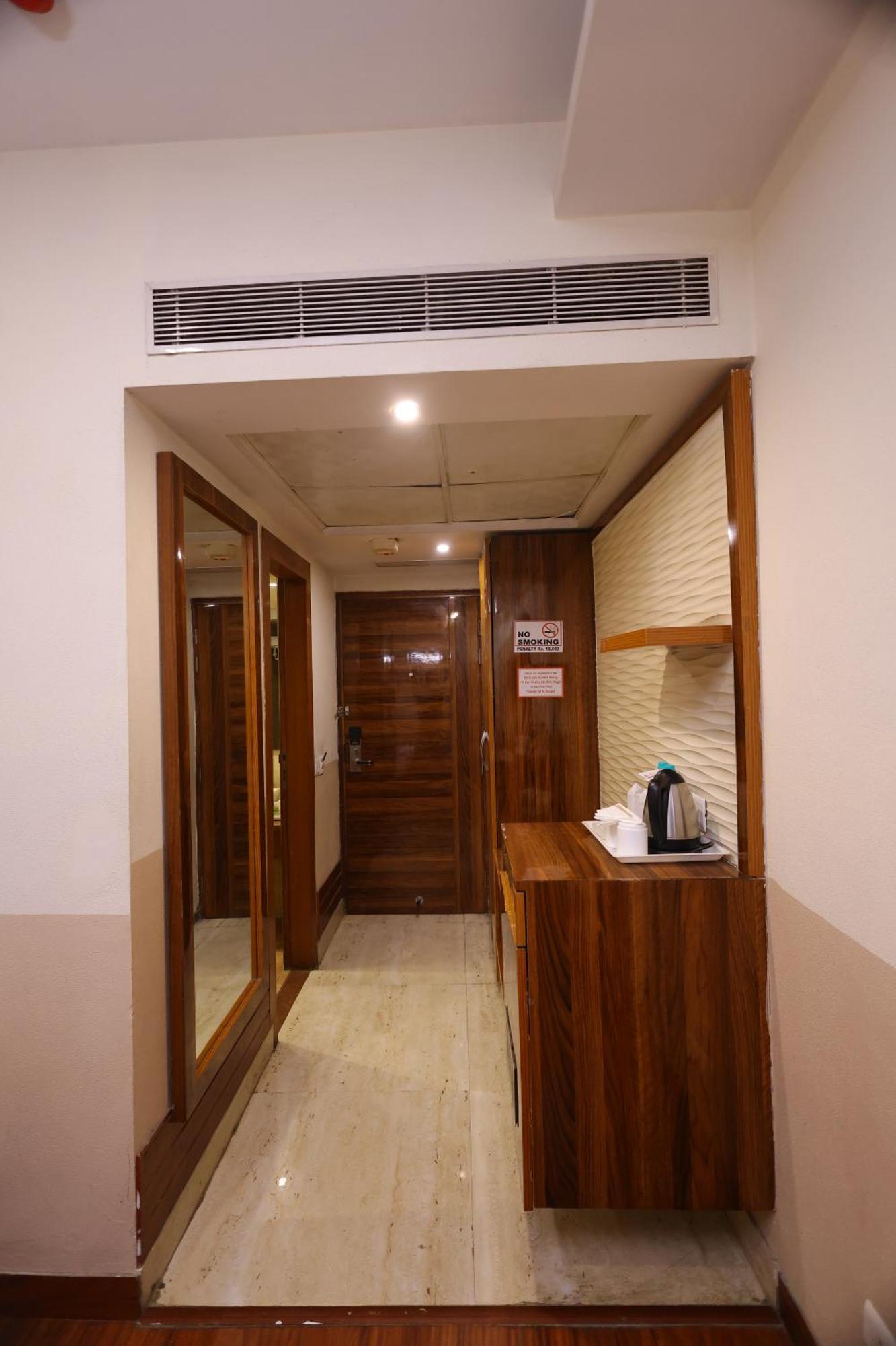 Hotel Airport Ramhan Palace Mahipalpur