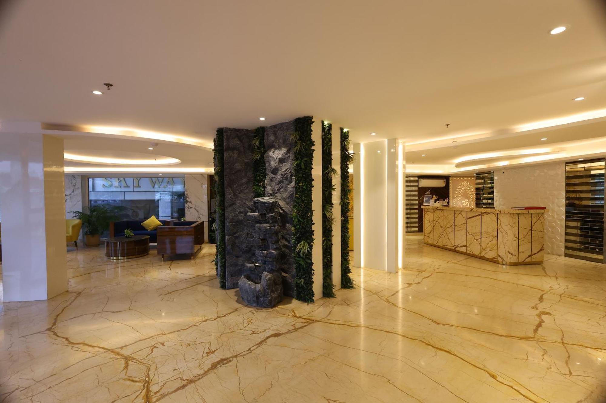 Airport Ramhan Palace Mahipalpur 4*