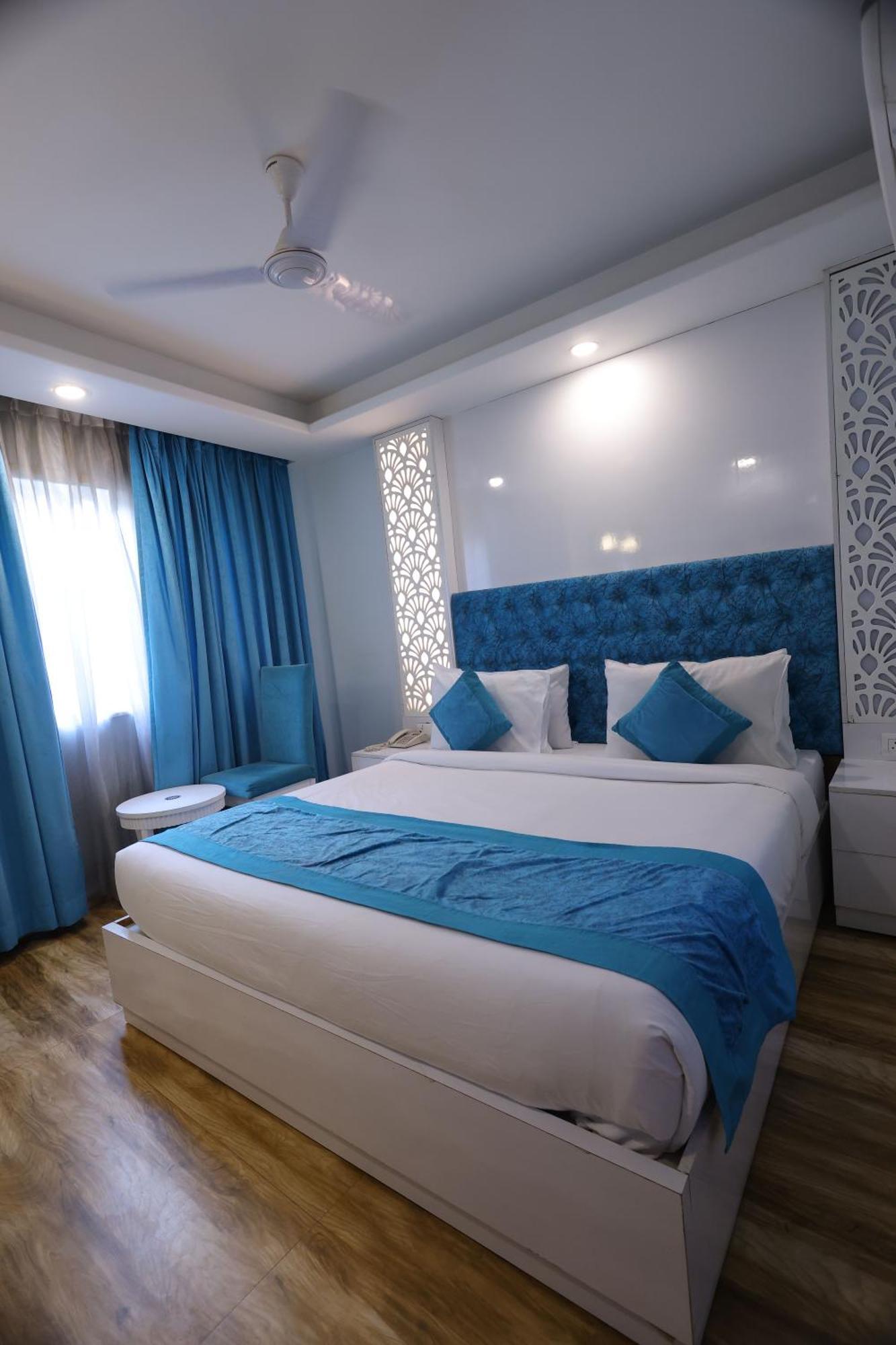 Airport Ramhan Palace Mahipalpur Hotel 4*