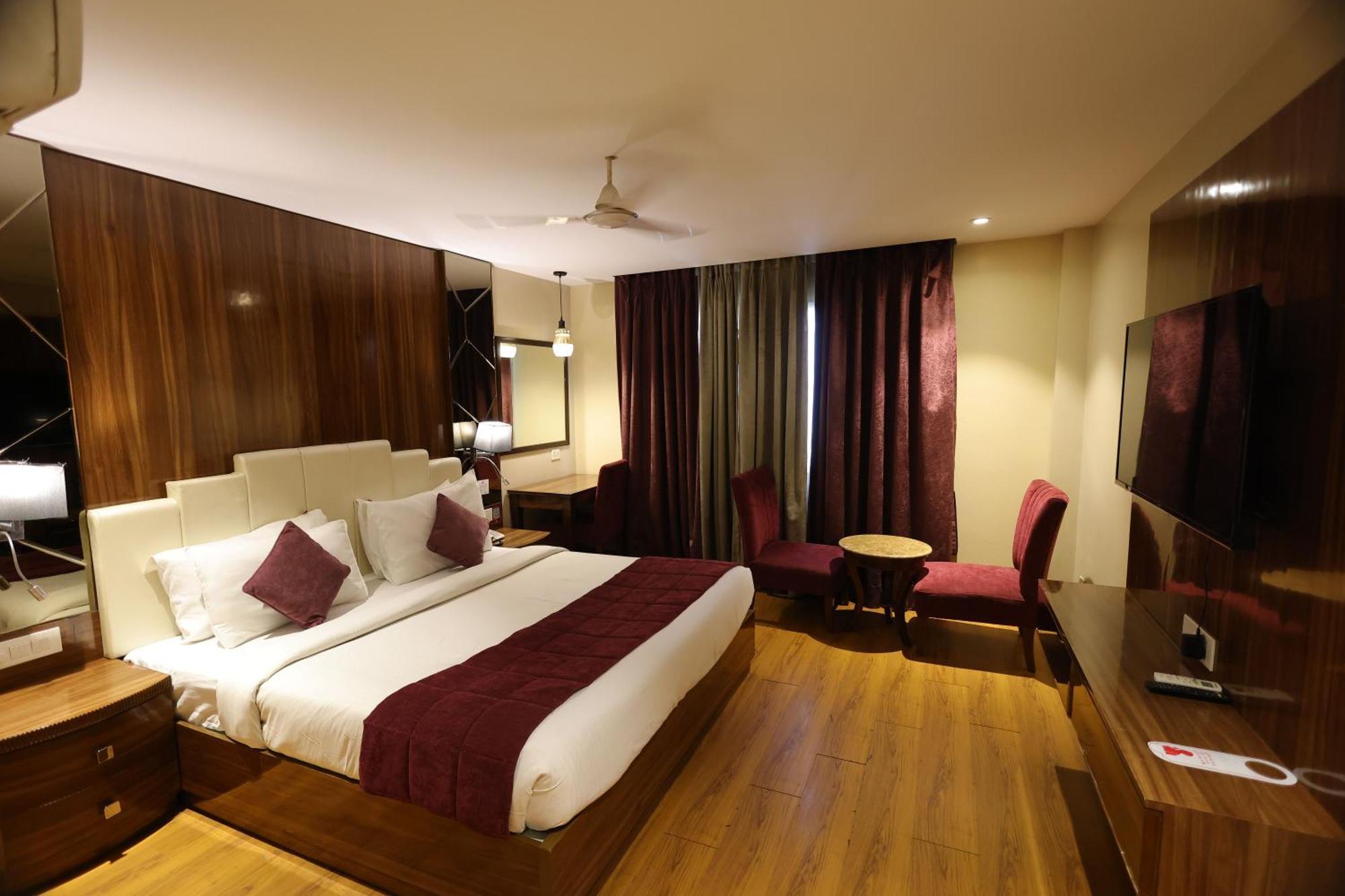 Hotel Airport Ramhan Palace Mahipalpur New Delhi