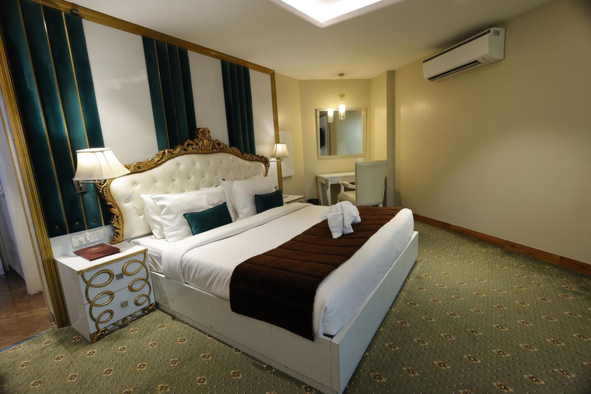 Airport Ramhan Palace Mahipalpur 4* New Delhi
