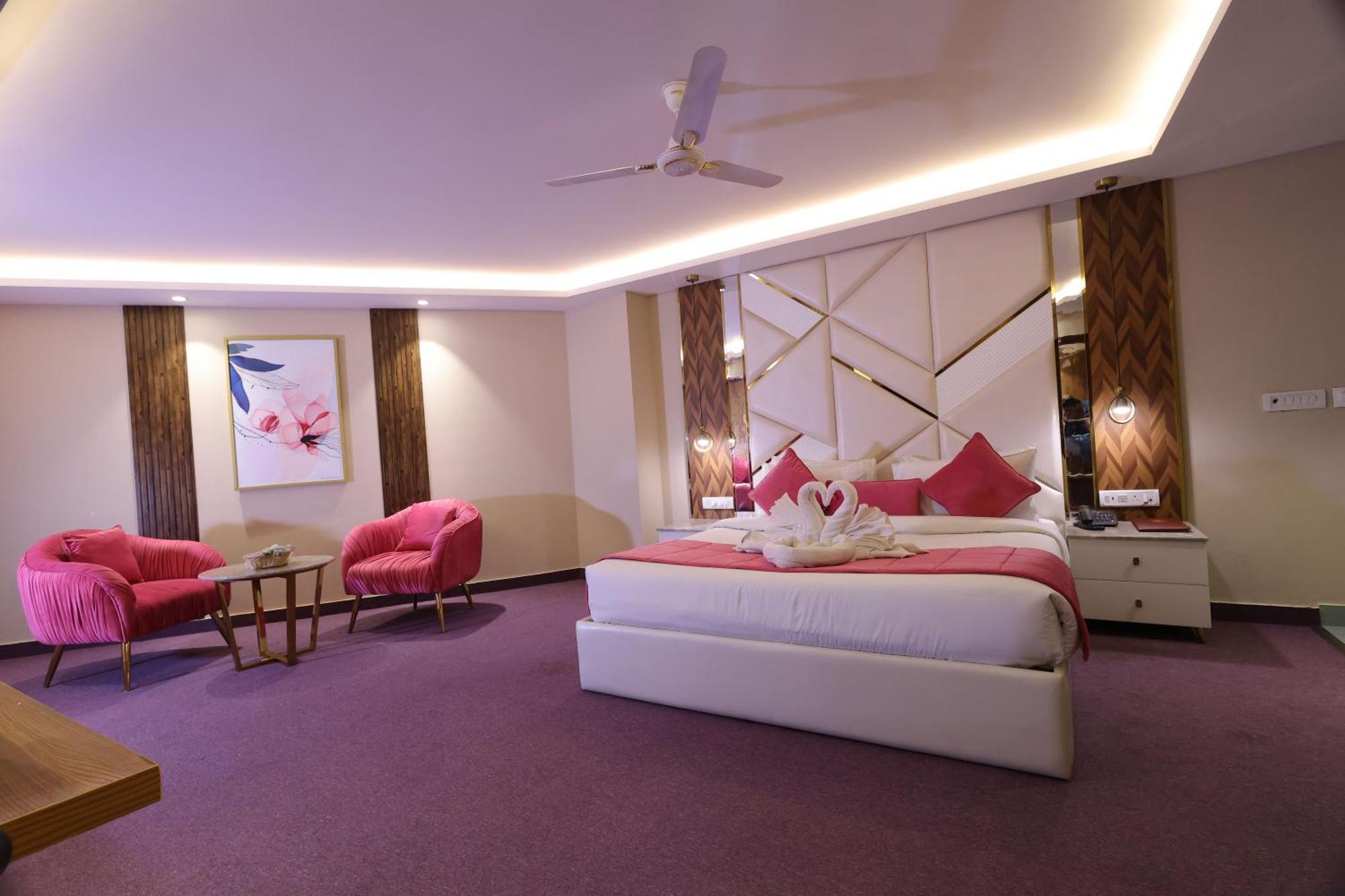 Airport Ramhan Palace Mahipalpur 4* New Delhi