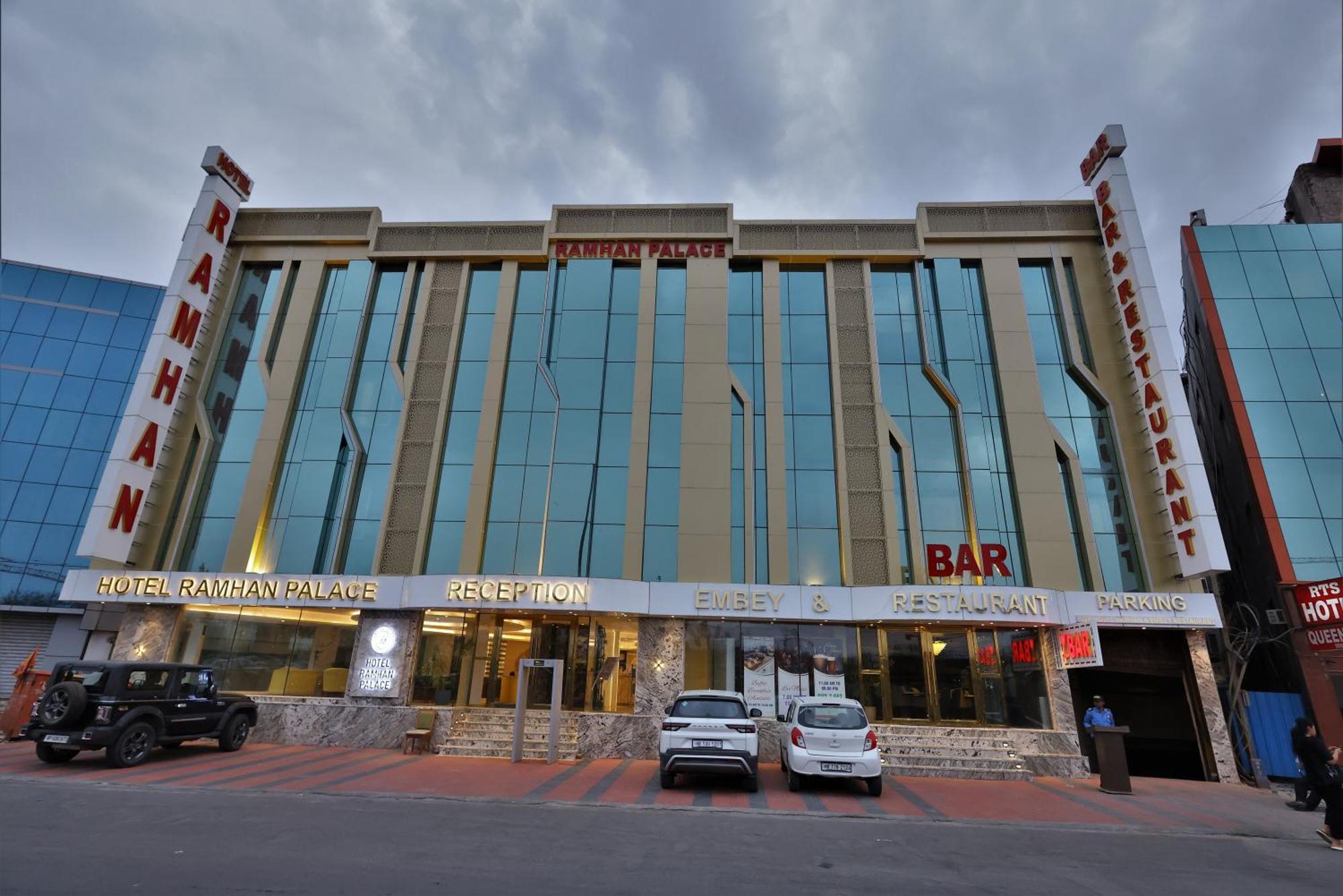 Hotel Airport Ramhan Palace Mahipalpur